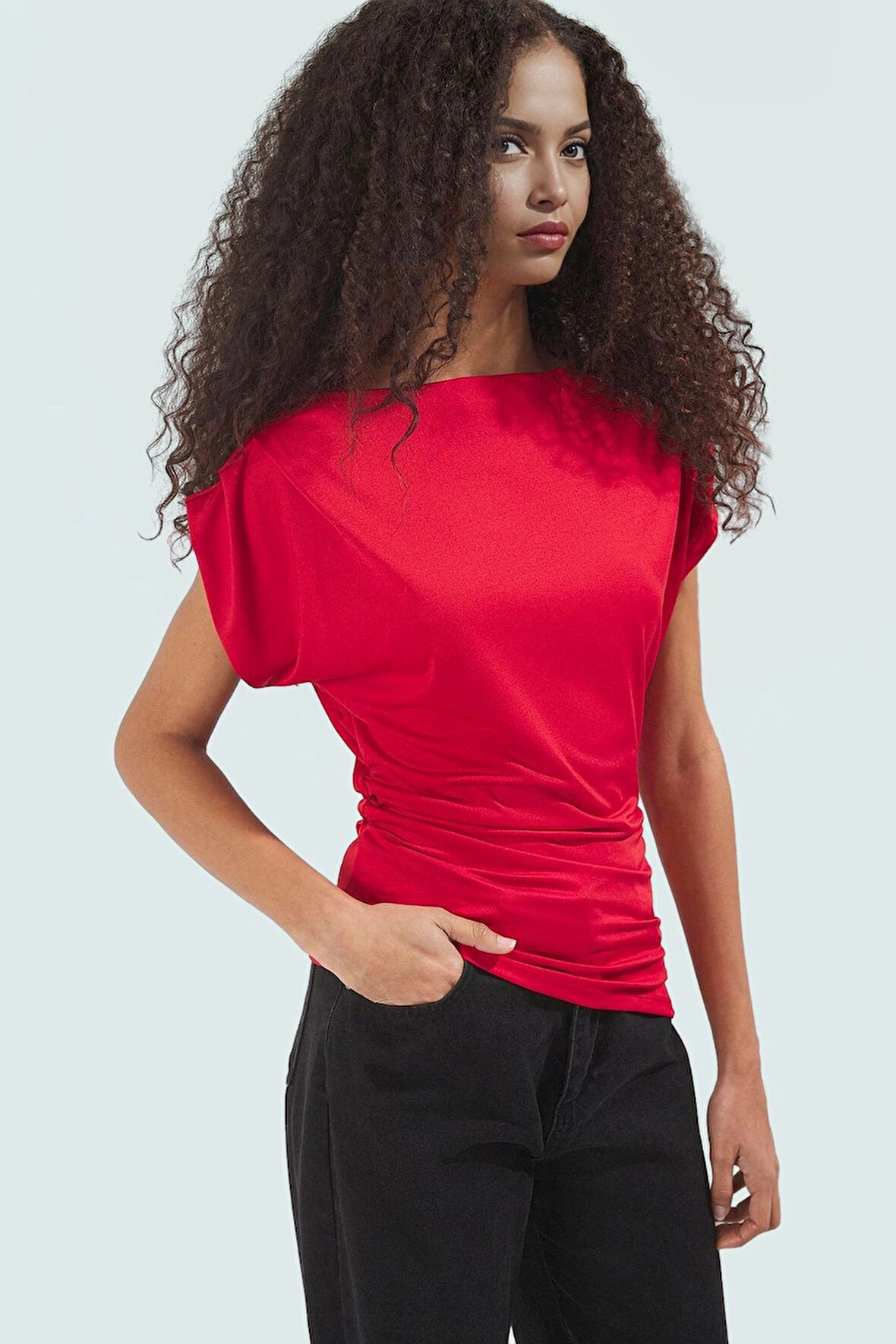 Rahat Şık ve Esnek Bluz; Örme Kumaş Kayık Yaka Premium Kalite Özel Tasarım Mükemmel Uyum