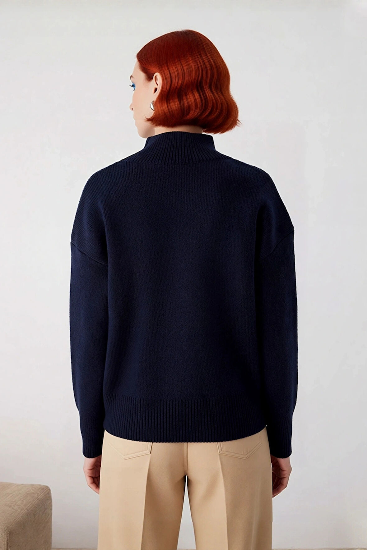 Kadın Düz Dokulu Oversize Triko Kazak Soğuk Günlerde Sıcaklık ve Rahatlığı Bir Arada Sunar