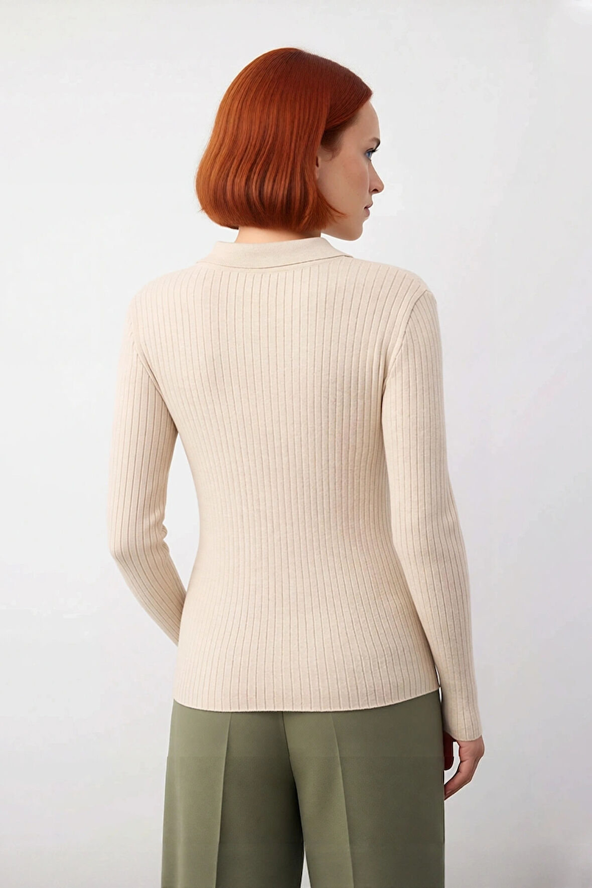 Kadın Düz Fitilli Triko Kazak Polo Yaka Detaylı Fitted Kalıbıyla Kışlık Şıklığın Tamamlayıcısı