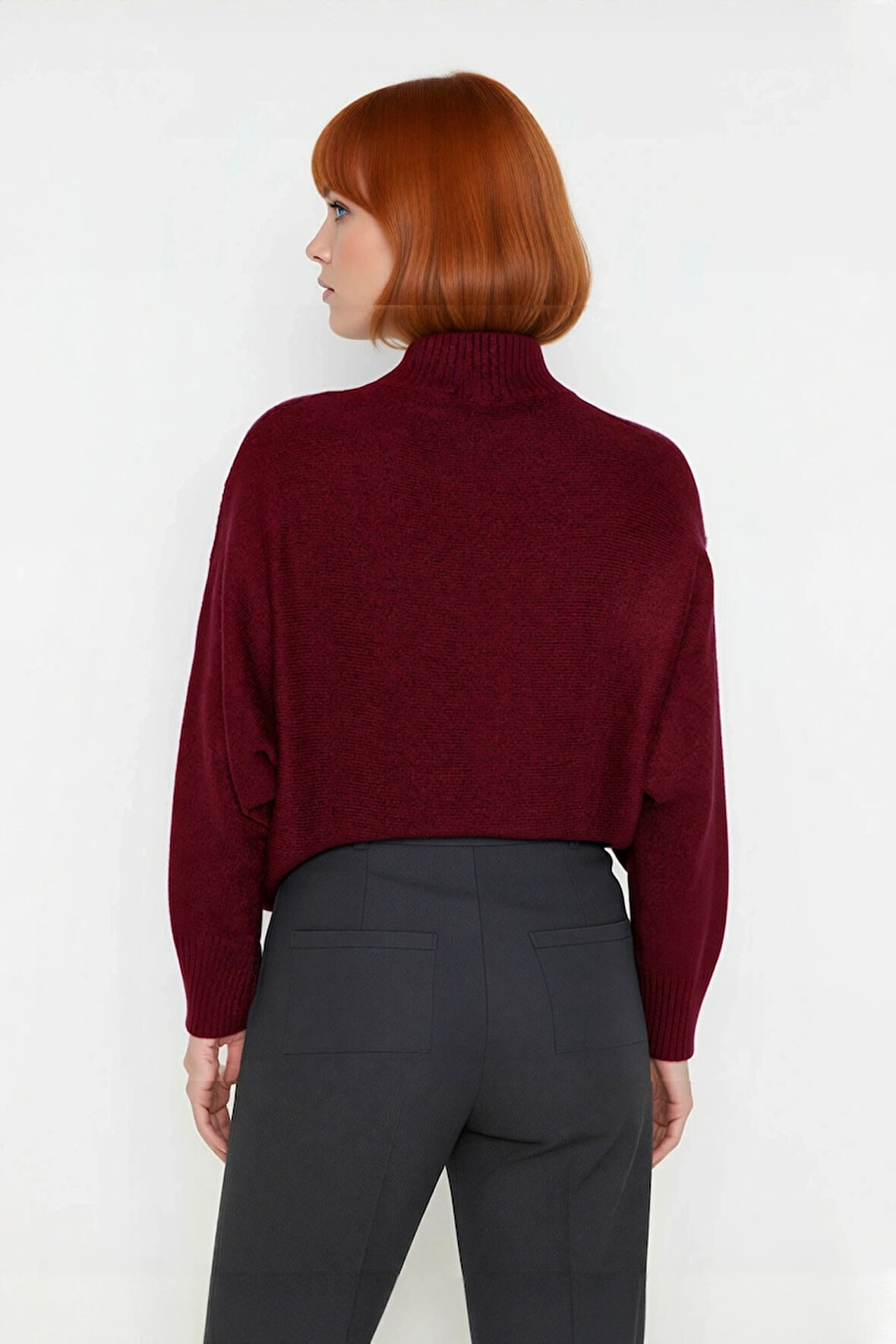 Kadın Oversize Dik Yaka Kışlık Triko Kazak Düz Düşük Kol Modern ve Şık Günlük Kombinler İçin