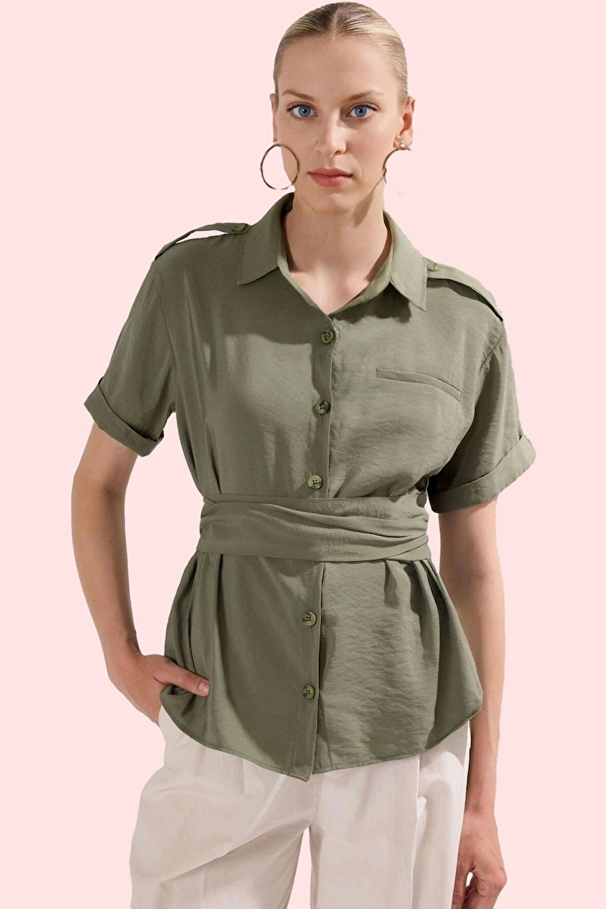 Kadın Regular Fit Kısa Kollu Gömlek Düz Desen Business Stil Günlük Kullanım Modern Tasarım