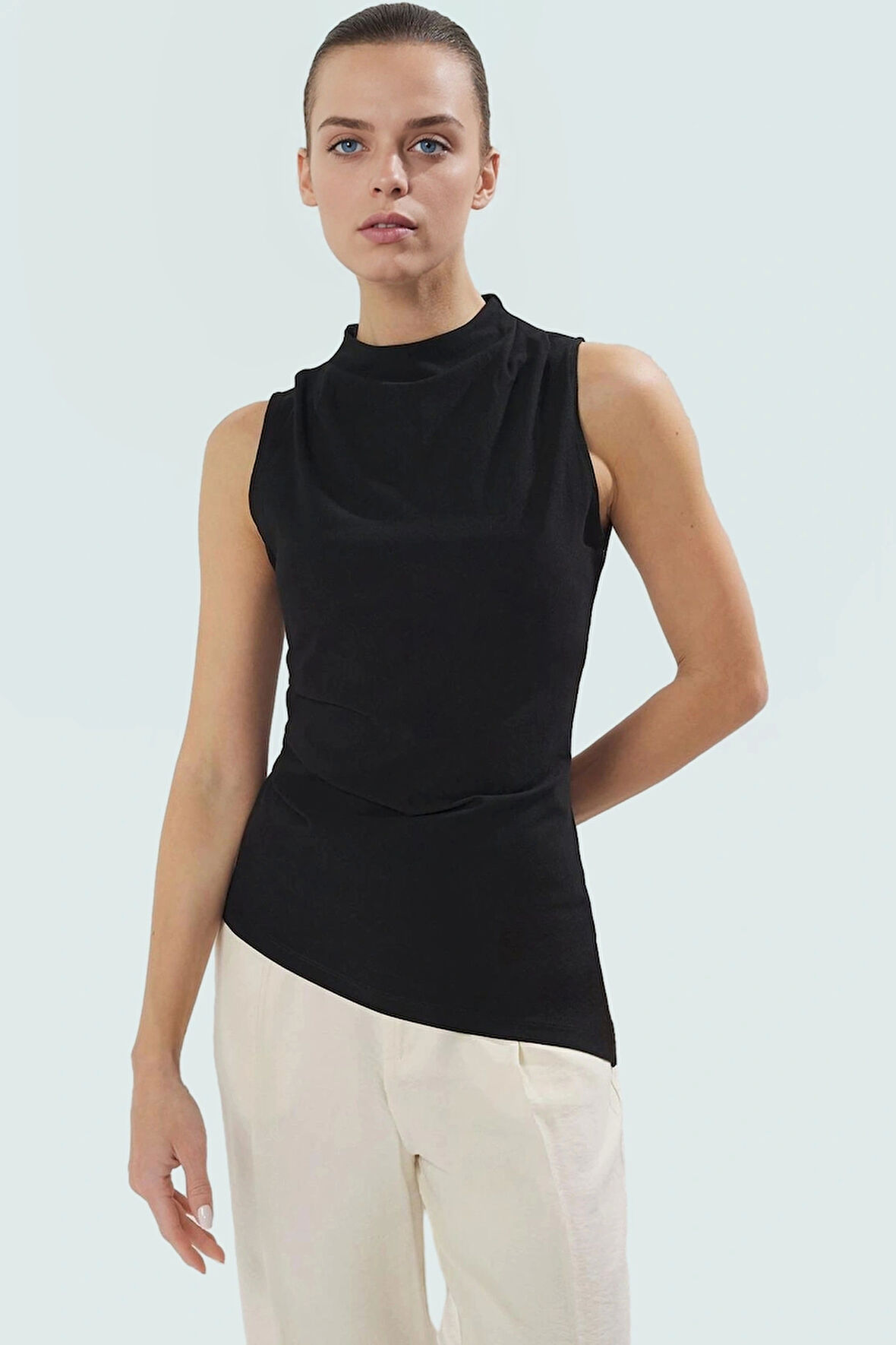 Fitted Dik Yaka Bluz Polyester Örme Kumaş Asimetrik Kısa Kollu Özenle Seçilmiş