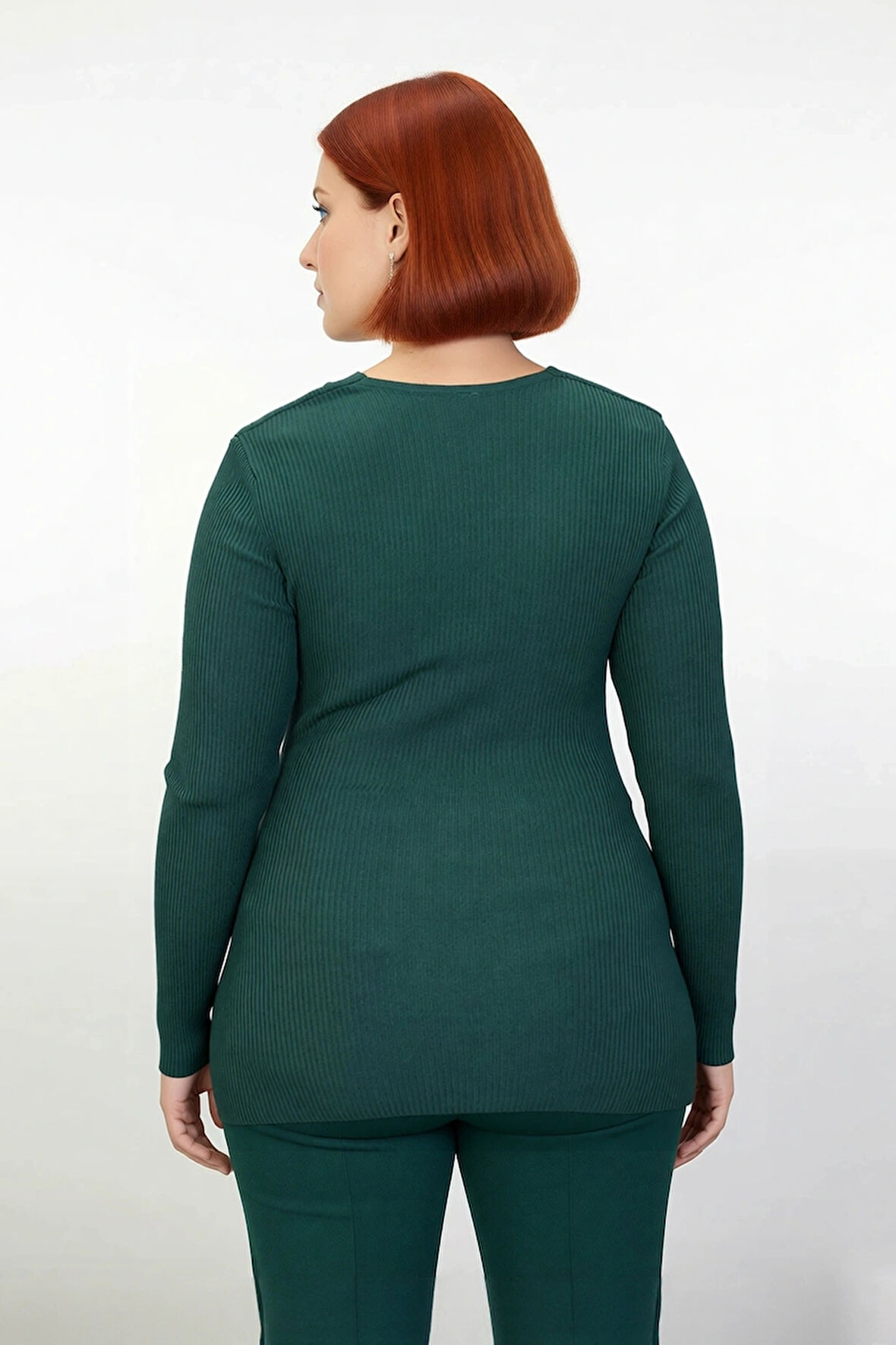 Kadın Şık Fitted Fitilli Triko Kazak Aksesuar Detaylı V Yaka Tasarımı İle Modern Görünüm Kaliteli