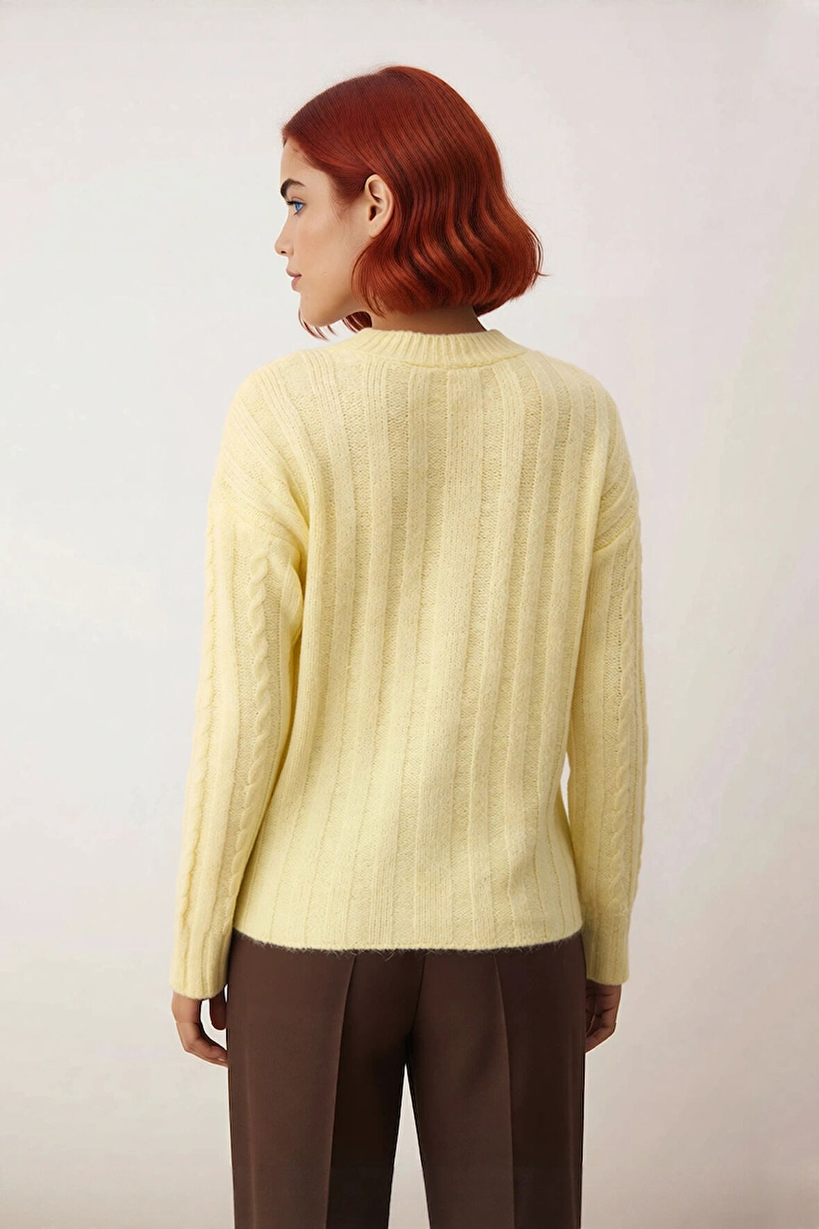 Kadın Saç Örgü Regular Kalıp Triko Kazak Günlük Kullanım Ve Şık Kombinler İçin İdealdir. Kaliteli