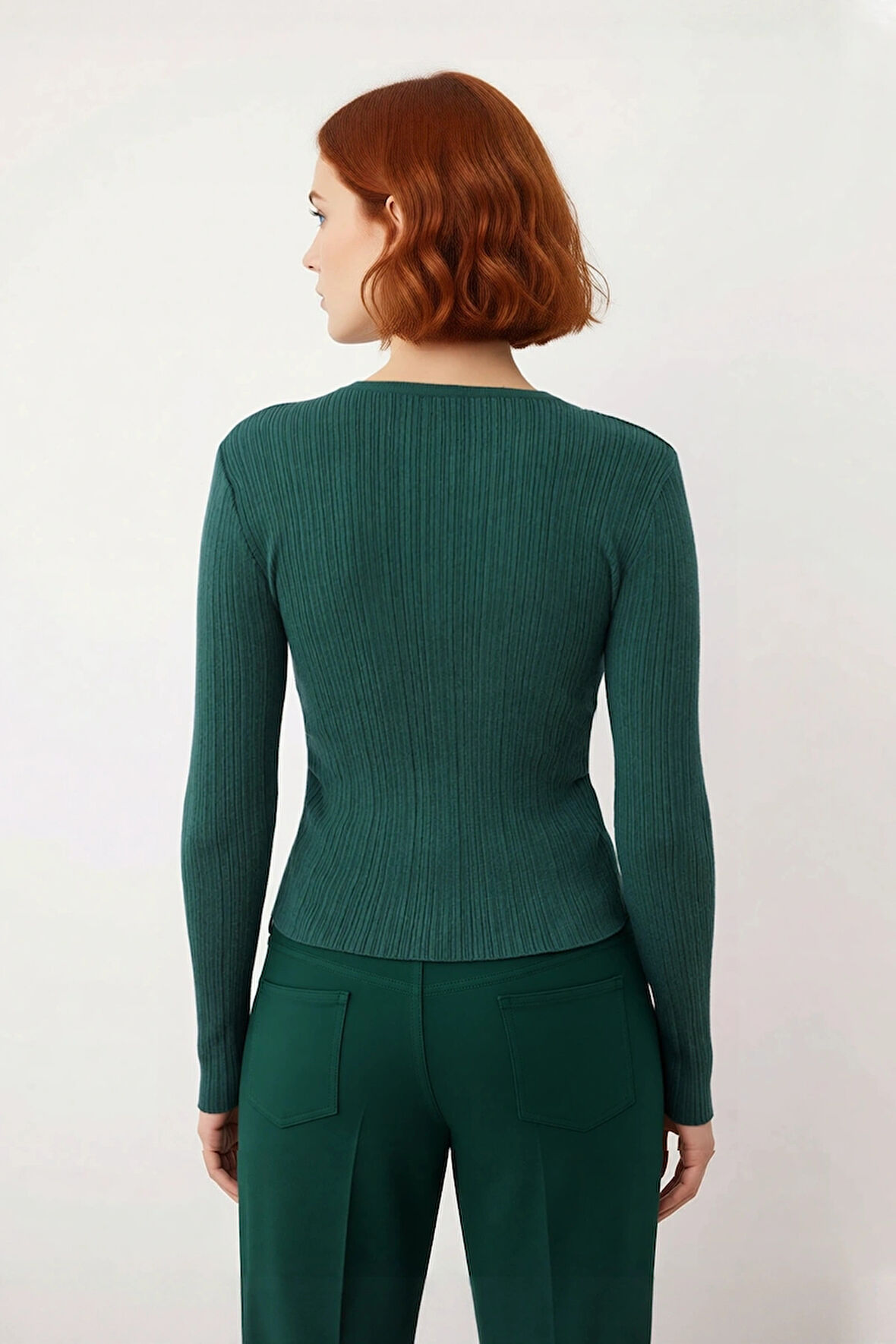 Kadın Basic Fitted Triko Kazak Bisiklet Yaka İnce Yapısıyla Sonbahar İlkbahar Şıklığı Sunar