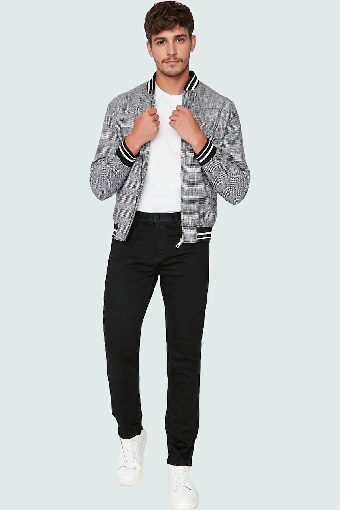 Erkek Denim Pantolon Normal Bel Slim Fit Dar Paça Koleksiyonu Yaz Aylarının Vazgeçilmezi