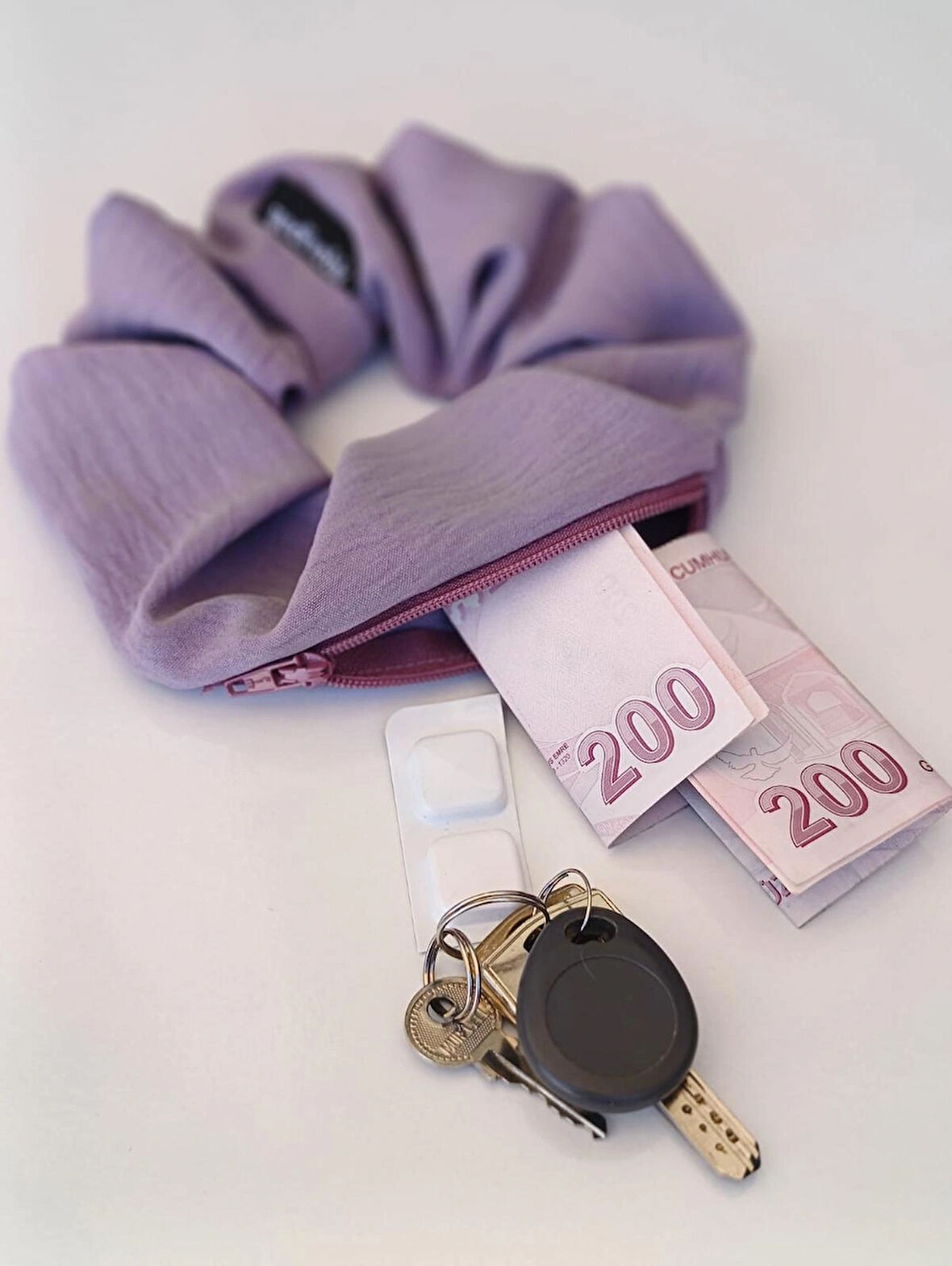 FERMUARLI LASTİKLİ KUMAŞ TOKA LİLA