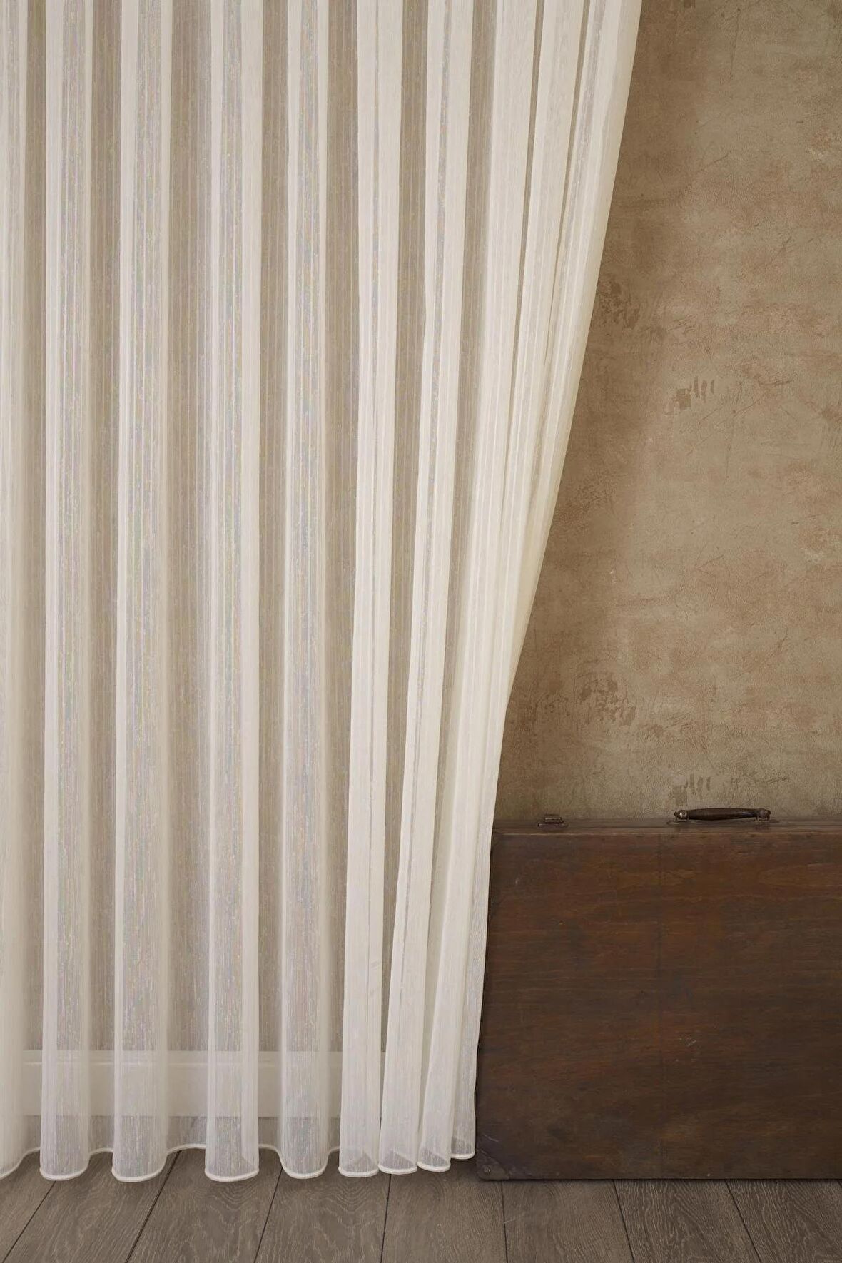 Massarelli İnce Çizgili Şantuklu Tül Krem 1-2,5