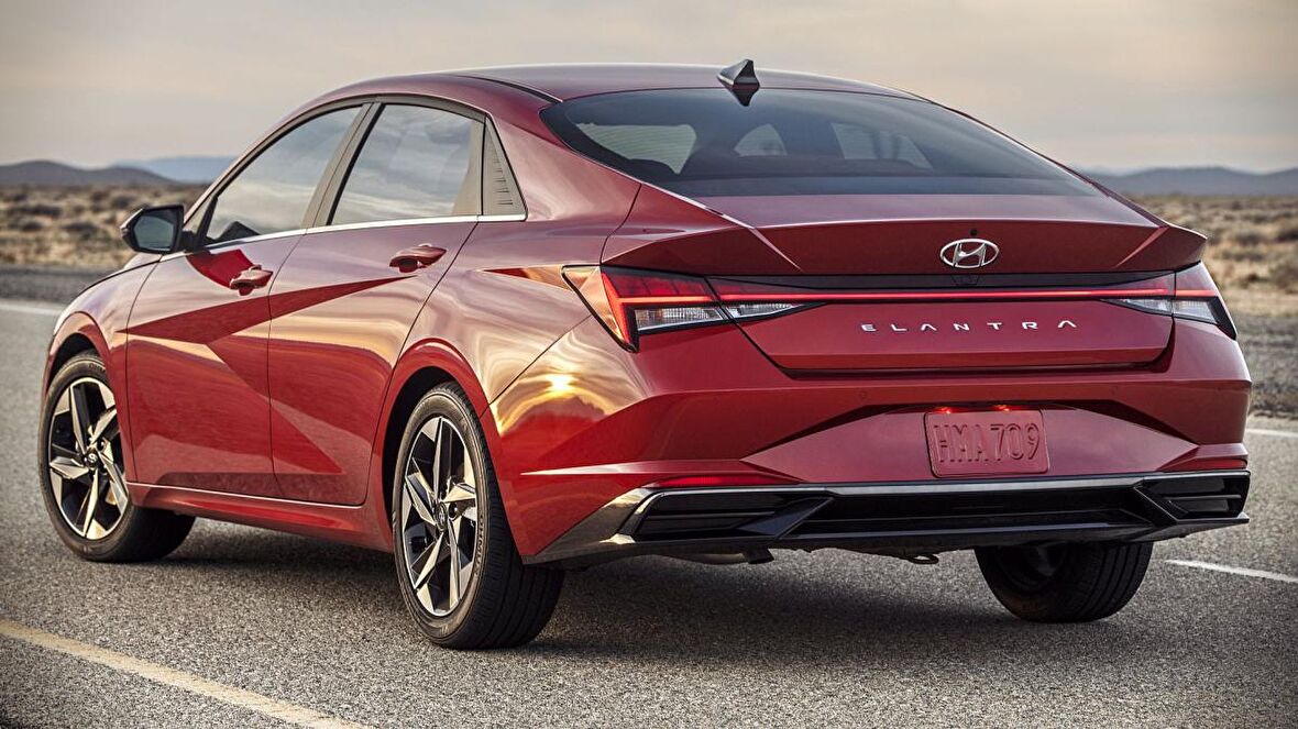 Hyundai Elantra 2022 Geri Vites Seti LED Far Ampulu FEMEX T15 W16W