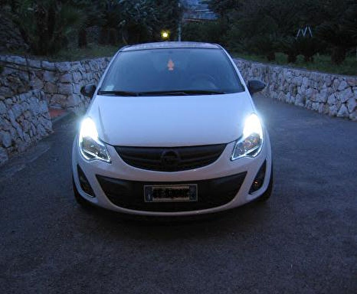 Opel Corsa D LED Gündüz Aydınlatma Ampulu Beyaz FEMEX Platinum T20