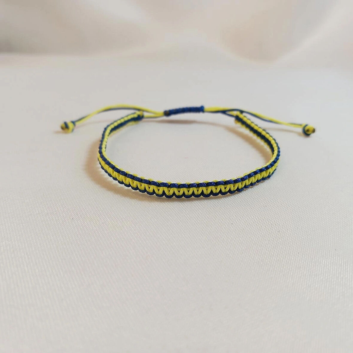 Crystal Atelier Sarı Lacivert Fenerbahçe Örgü Bileklik, Fenerbahçe Spor Renkleri Taraftar Bilekliği, Fb Makrome Bileklik, Erkek Hediyesi, Maç Aksesuarı, Sarı Lacivert Bileklik, İp Bileklik, Taraftar Bileklik