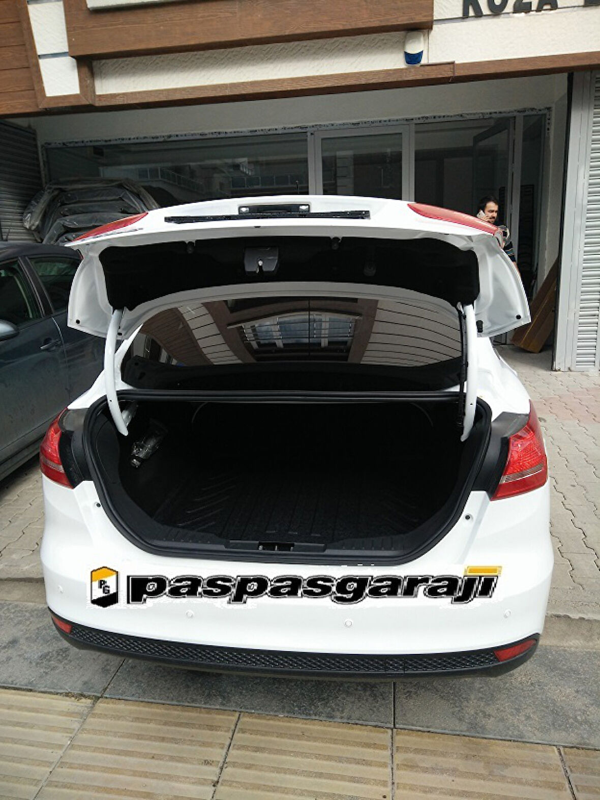 Ford Focus 3 Sedan Bagaj Havuzu, 2011-2018