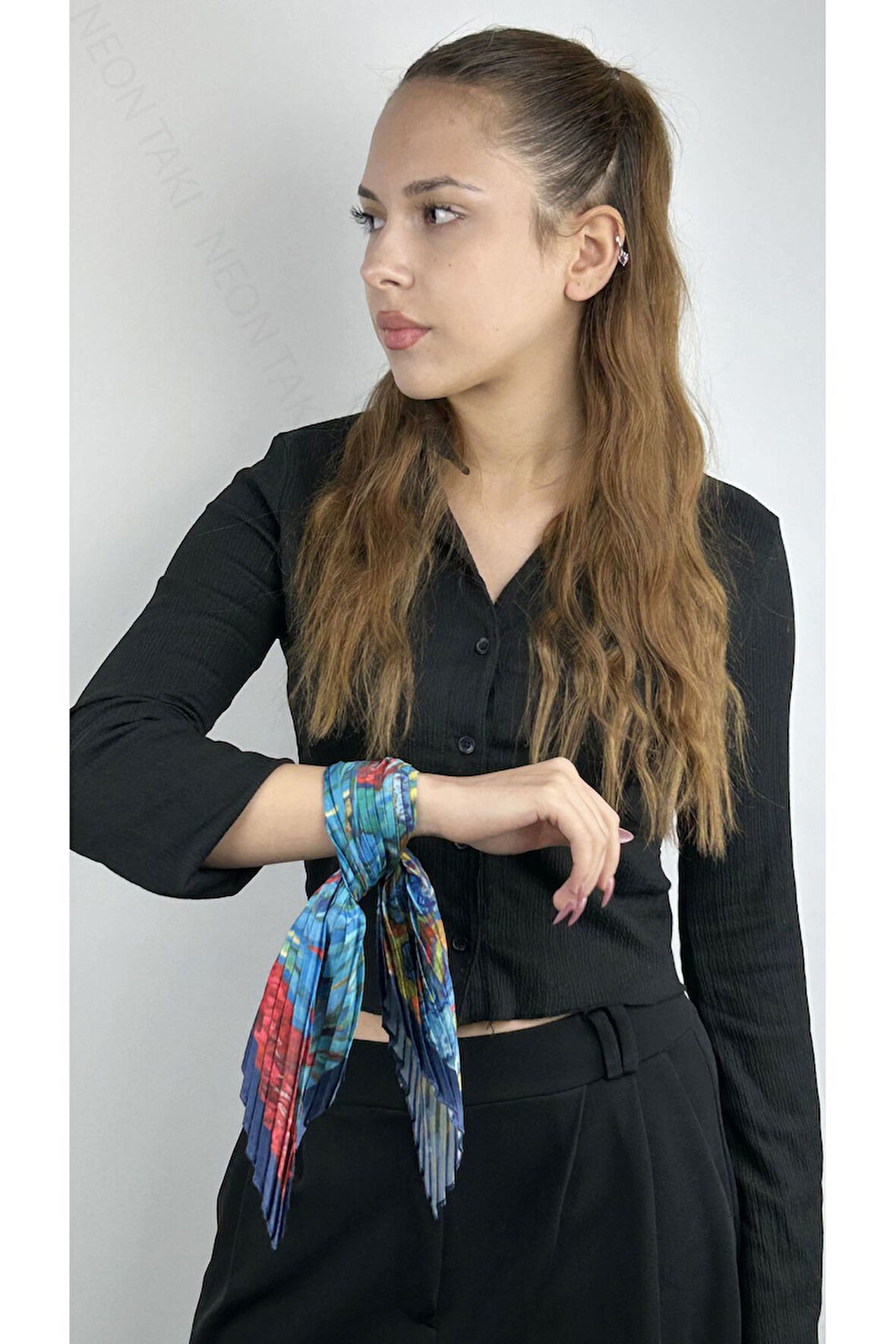 Çok Renkli, Piliseli (Katlamalı) Fular 30, 48cmx48cm