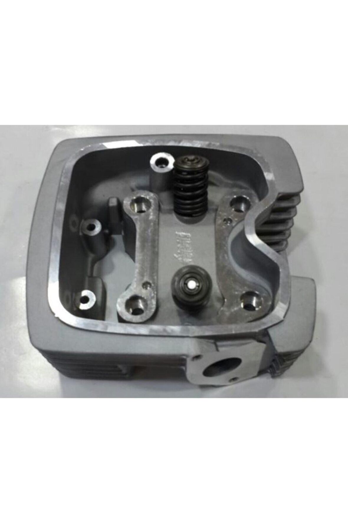 CBF 150 ÜST KAPAK KOMPLE SÜBAPLI