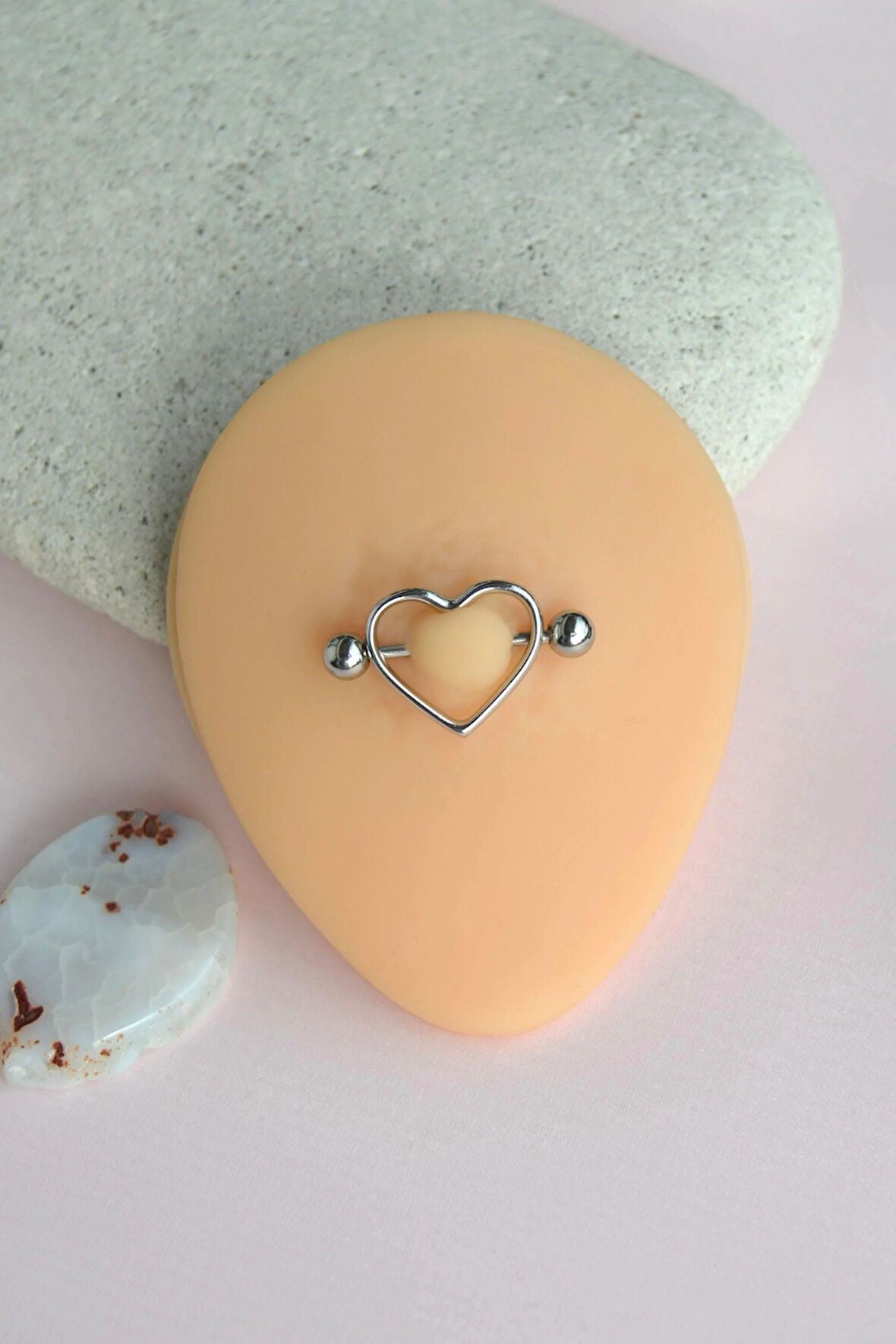 Kalpli Çerçeve Göğüs Piercingi 18 mm Kalpli Nipple Piercing