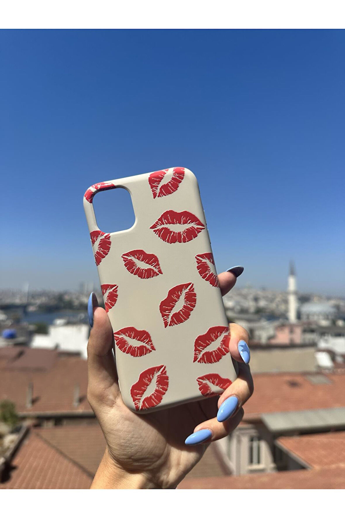 Samsung Galaxy A24 Uyumlu Kırmızı Dudak Tasarımlı Telefon Kılıfı - Krem