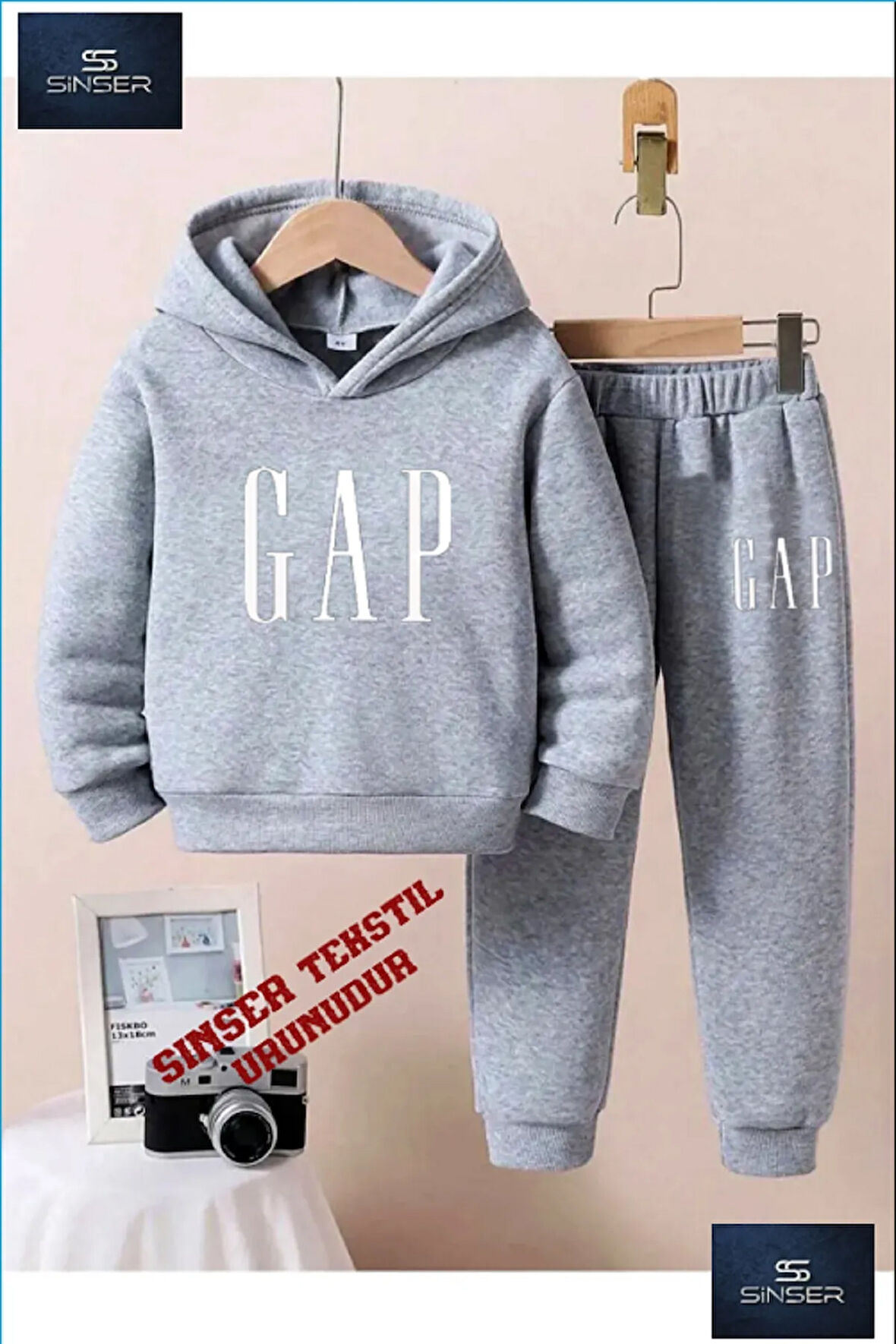 Kapşonlu Çocuk “GAP BEYAZ” Baskılı Eşofman Takımı