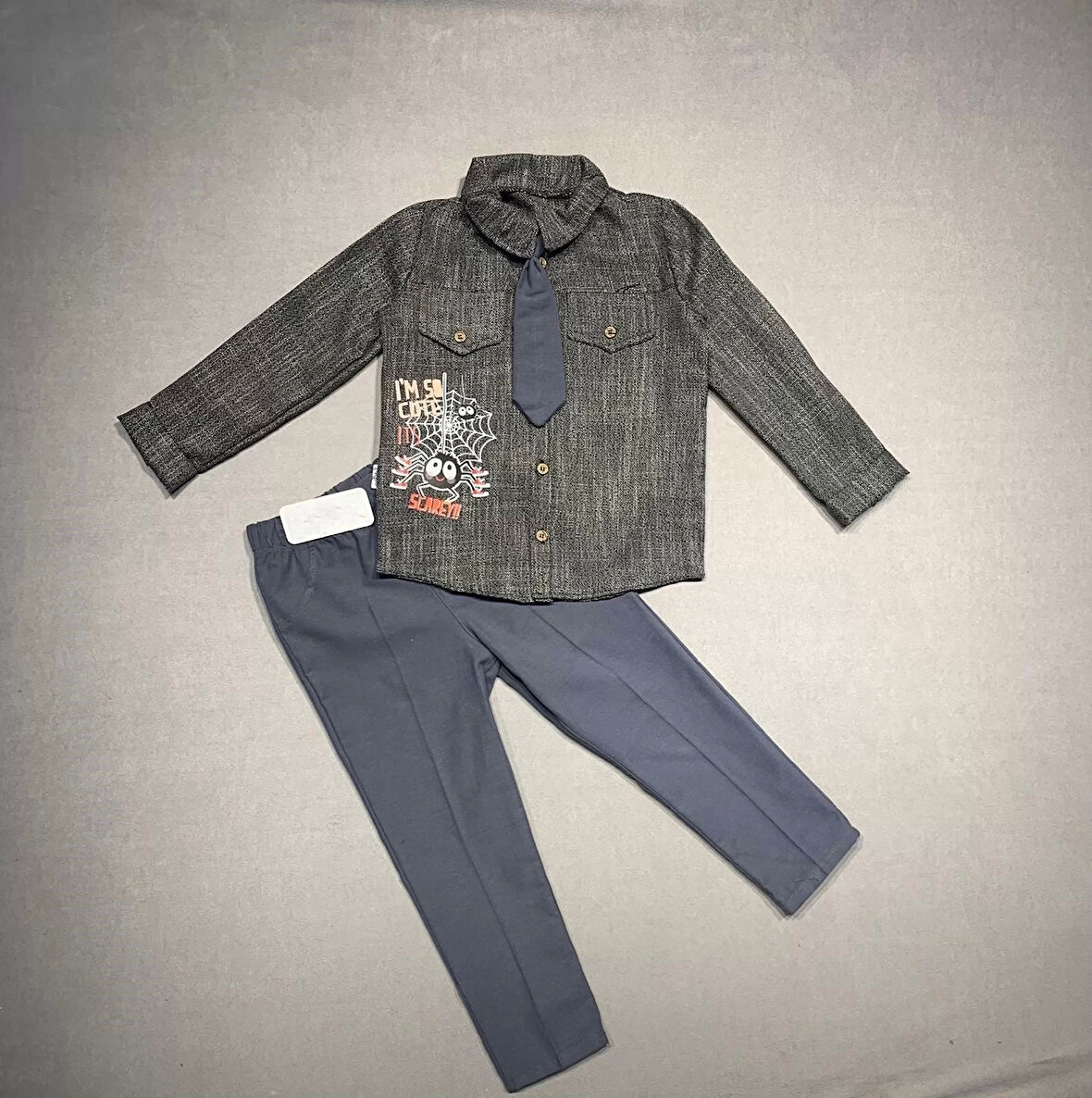 3-4-5 Yaş Kravatlı Keten Gömlek Gabardin Pantolon Uzun Kollu 3lü Erkek Çocuk Takımı Füme