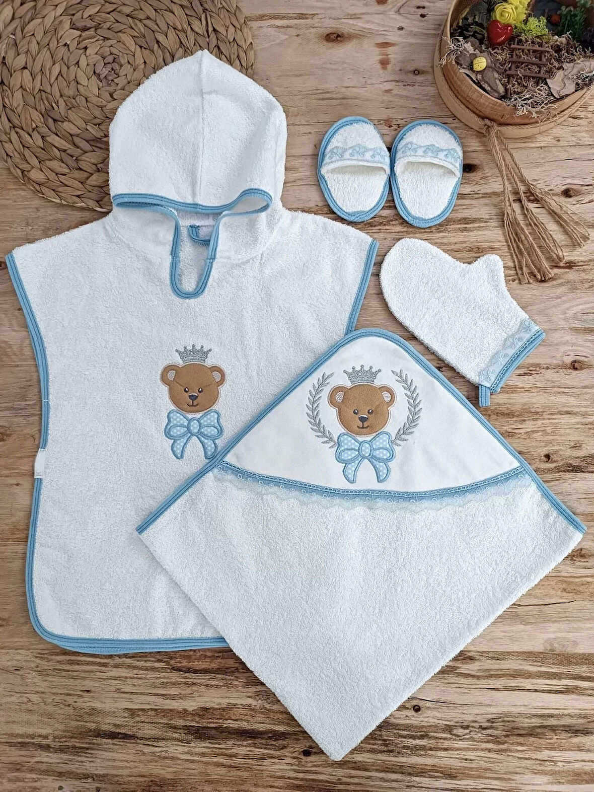 0-1 Yaş Bear Nakışlı Pareolu 4lü Erkek Bebek Havlu Silgi Takımı Mavi