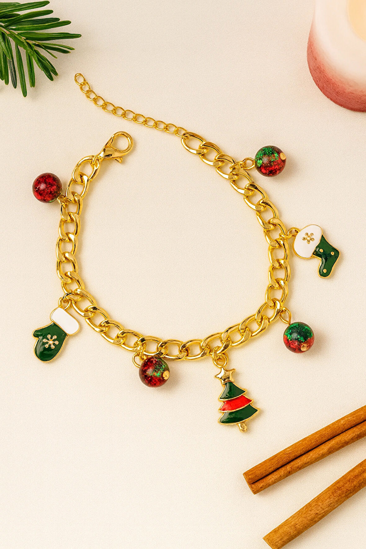 Yılbaşı Temalı Altın Tonlu Zincir Charm Kadın Bileklik