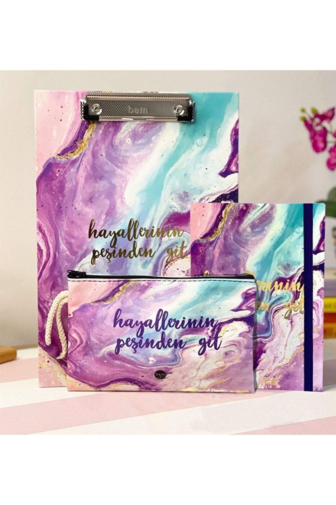 Hayallerinin Peşinden Git Tasarımlı Sekreterlik Kalemlik Mor Renk Lastikli Defter