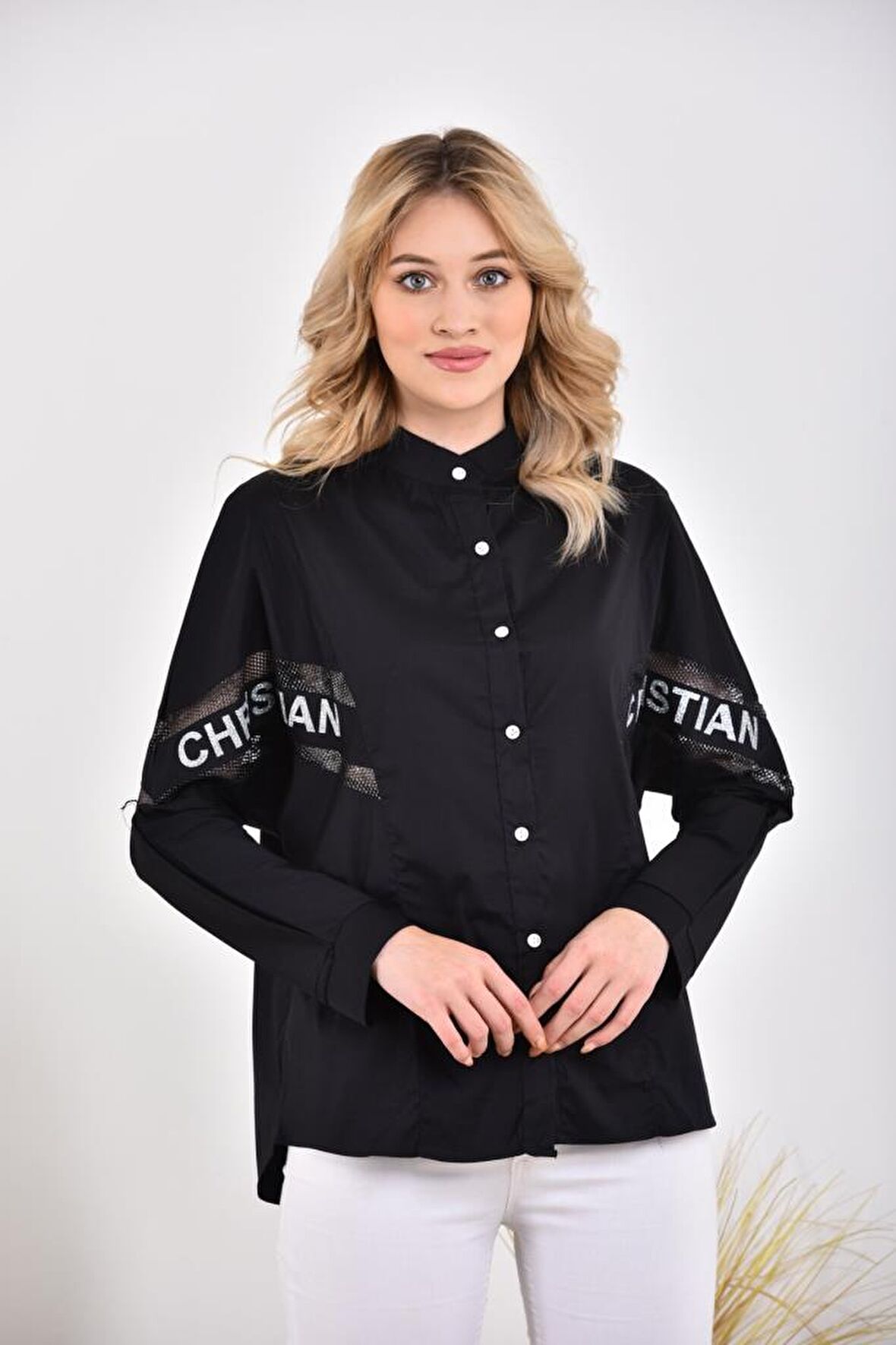 Hakim Yaka Kolu File Detaylı Baskılı Siyah Kadın Gömlek