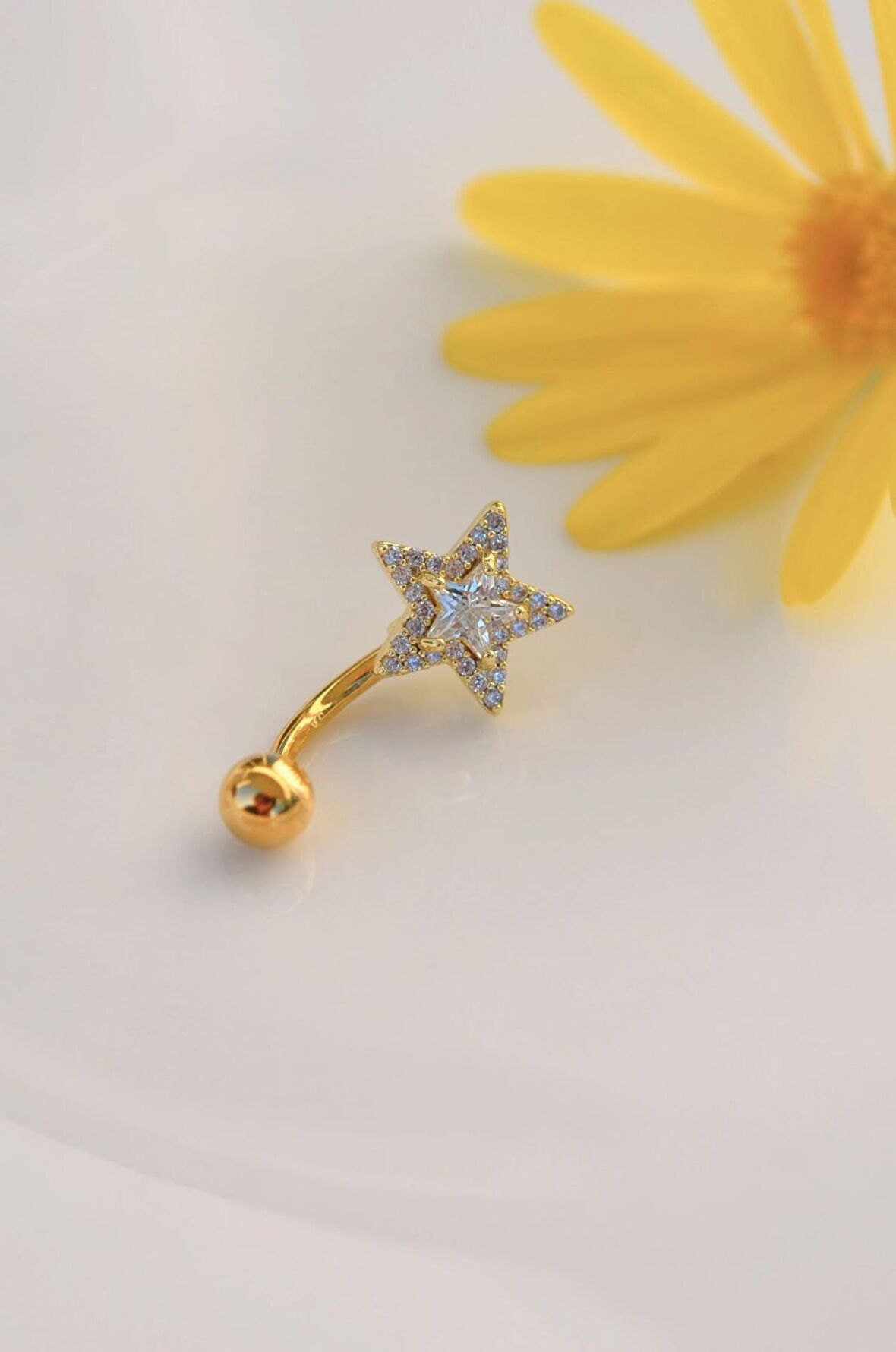 Yıldız Model Göbek Piercingi Yıldızlı Çelik Gold