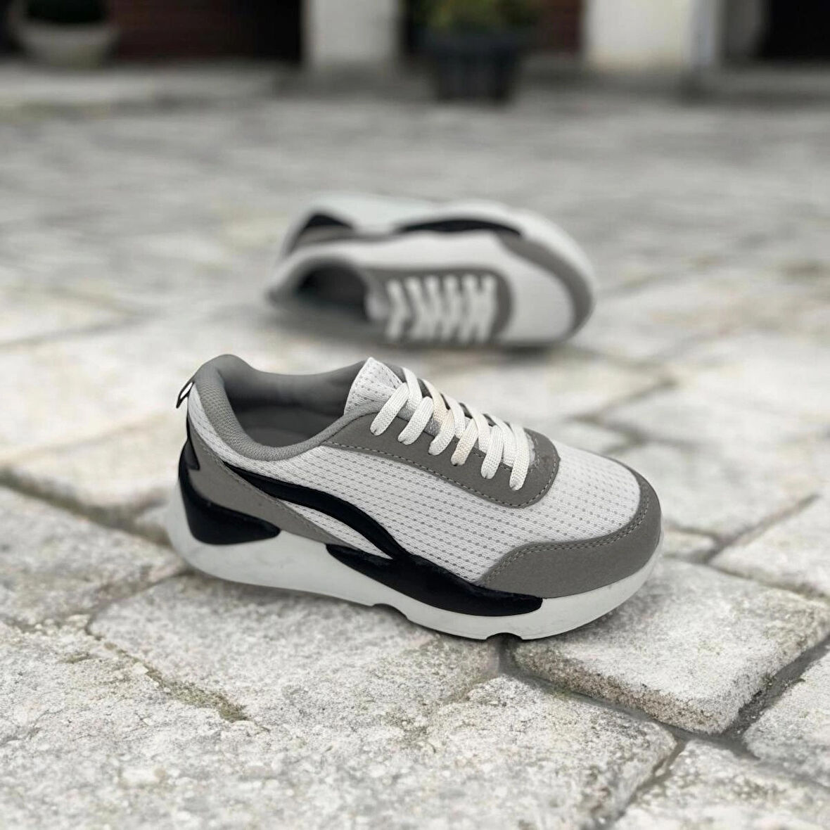 KADIN YAN ŞERİTLİ RAHAT SNEAKER