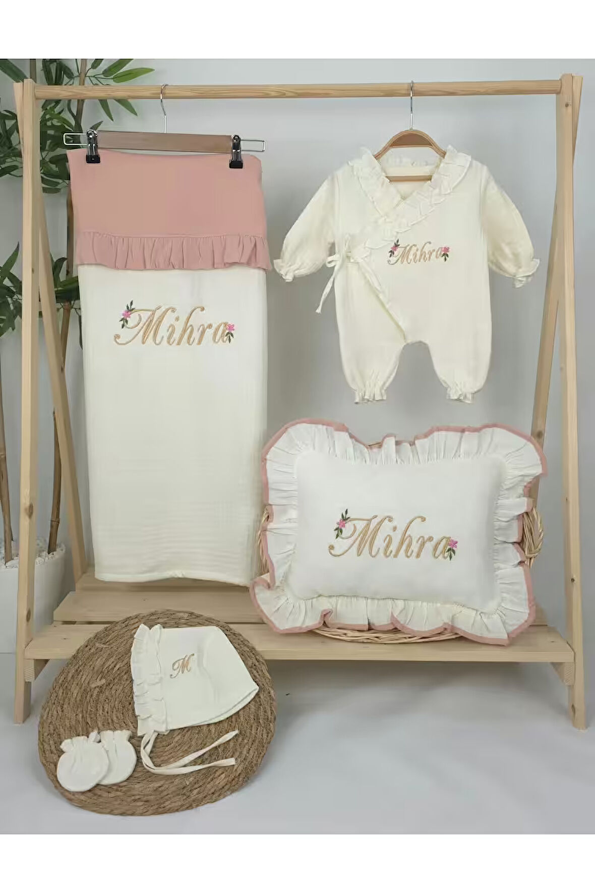Müslin Yeni Doğan 4Katlı Organik %100Pamuk Kişiye Özgü Nakışlı Hastane Çıkış Seti (Papatya Model-11)