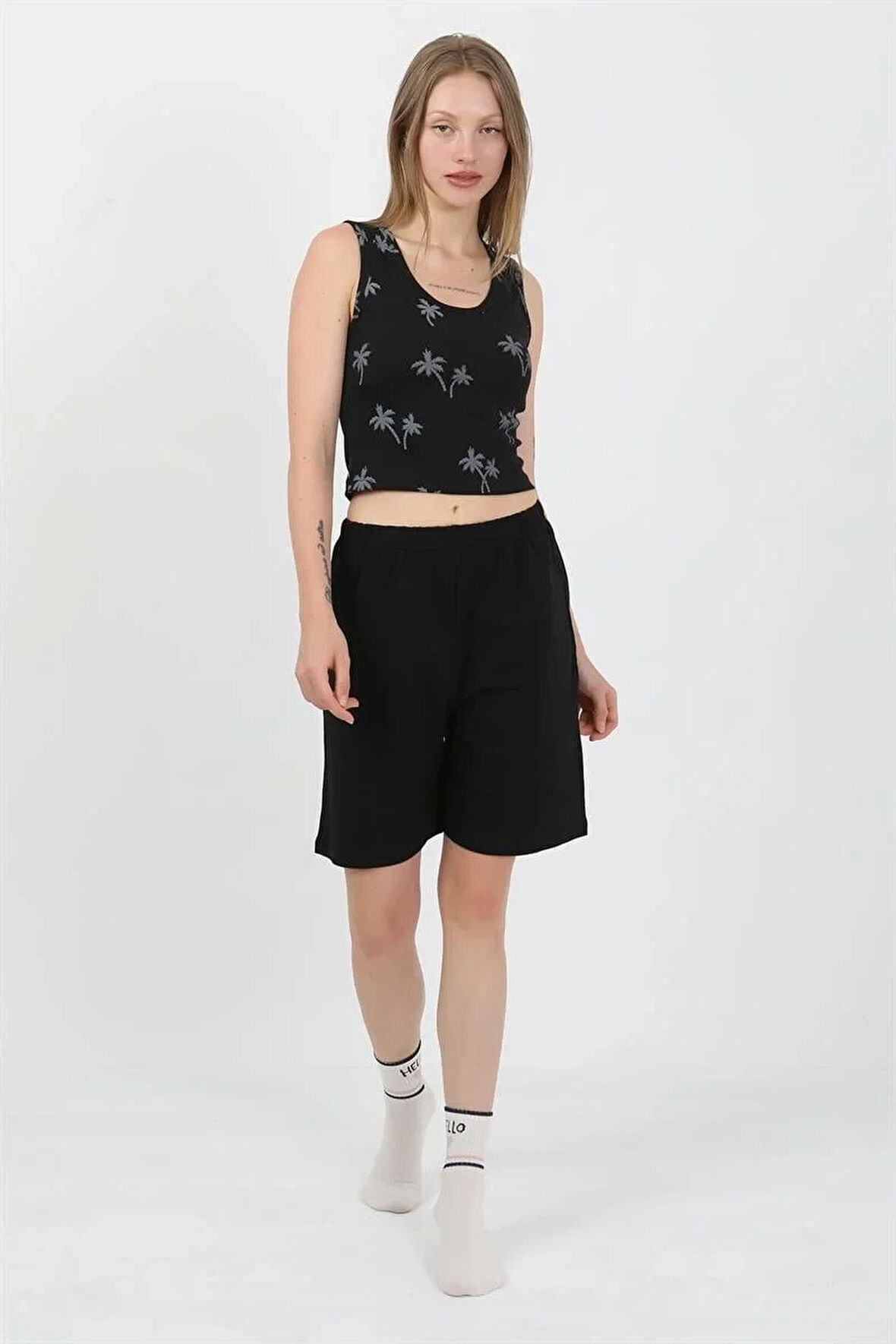 Moda Kadın Kalın Askılı Pamuk Penye Şortlu Crop Takım Siyah