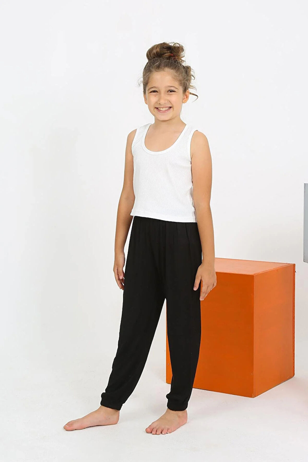 Moda Kız Çocuk Sıfır Kol Beyaz Penye Pijama Takım