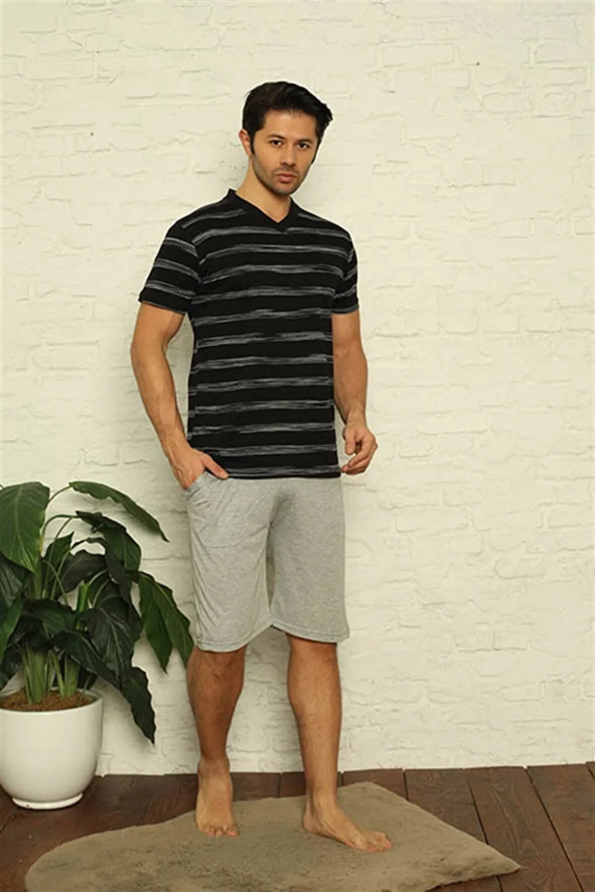 Moda Erkek Siyah V Yaka 3'lü Pijama Takım