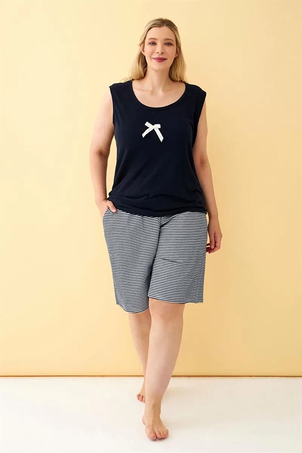 Moda Kadın Lacivert Kurdele Detaylı Şortlu Büyük Beden Pijama Takımı