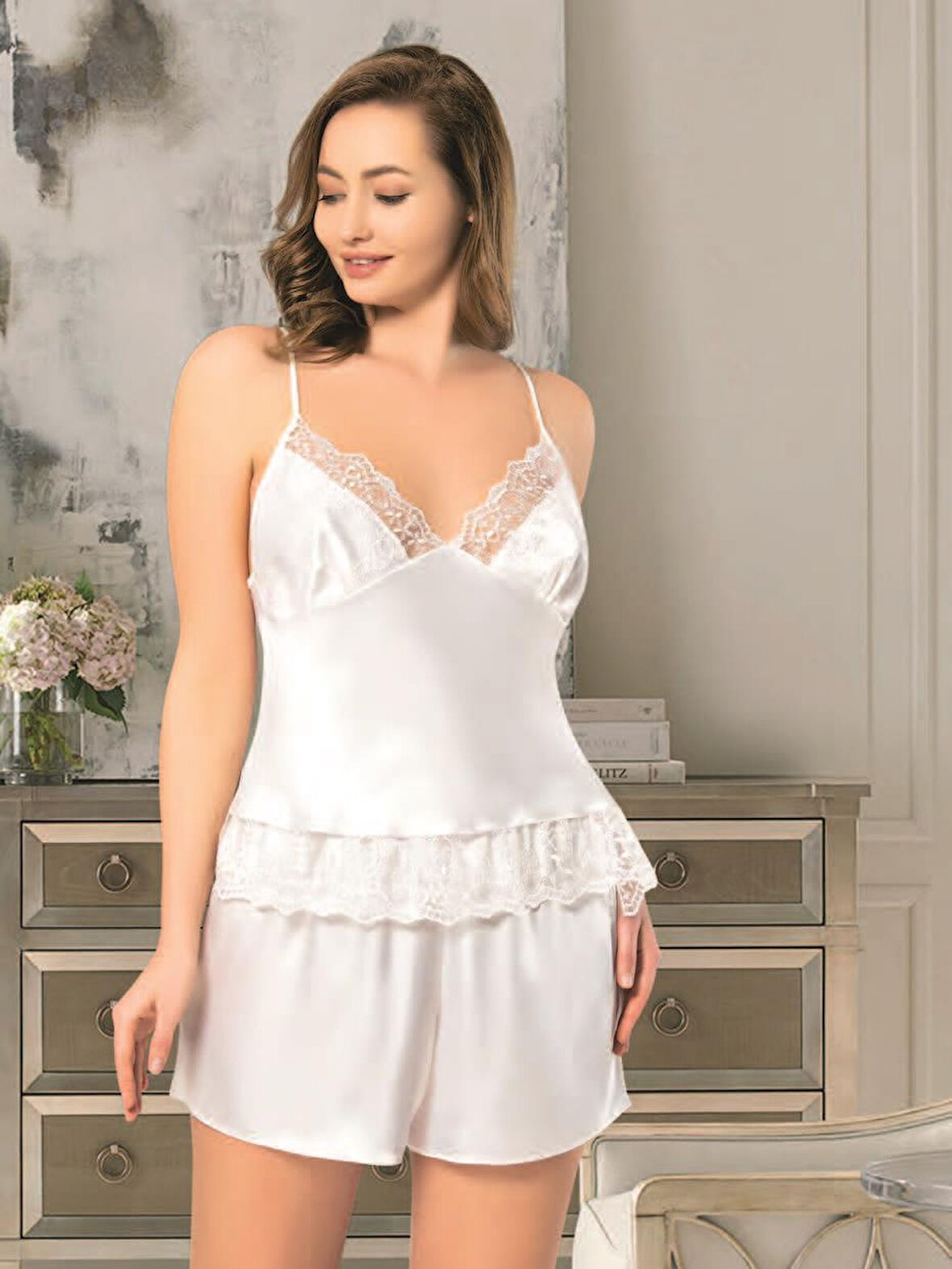 4223 Miss Laris Gecelik