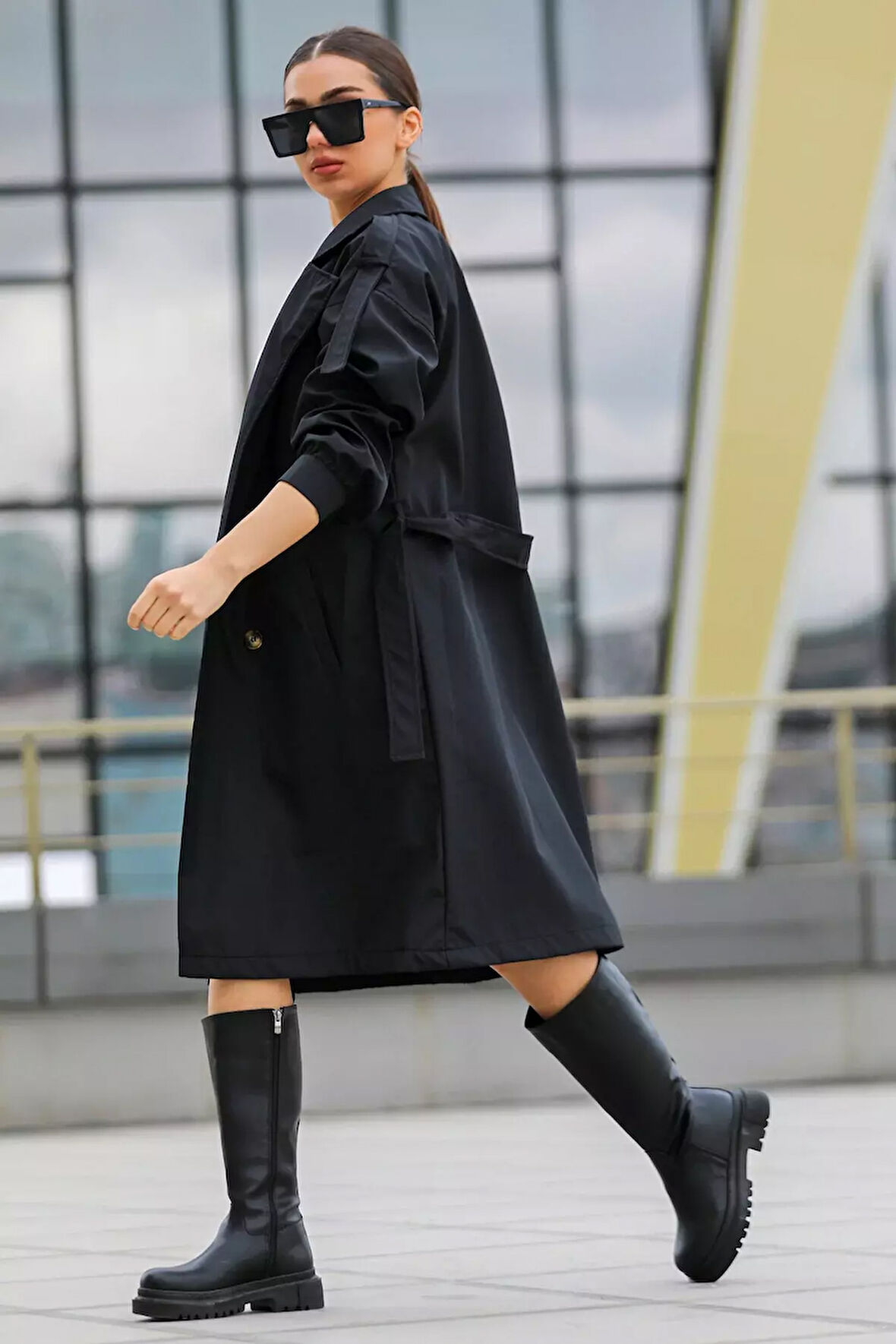 Kadın Kruvaze Yaka Astarlı Bel Kuşaklı Tarz Trençkot