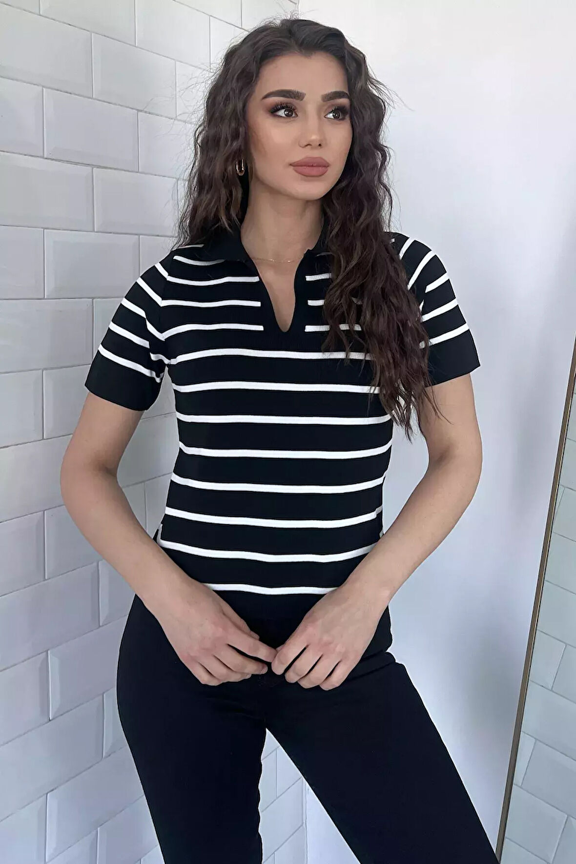 Polo Yaka Çizgi Desenli Likralı Kadın Triko Bluz