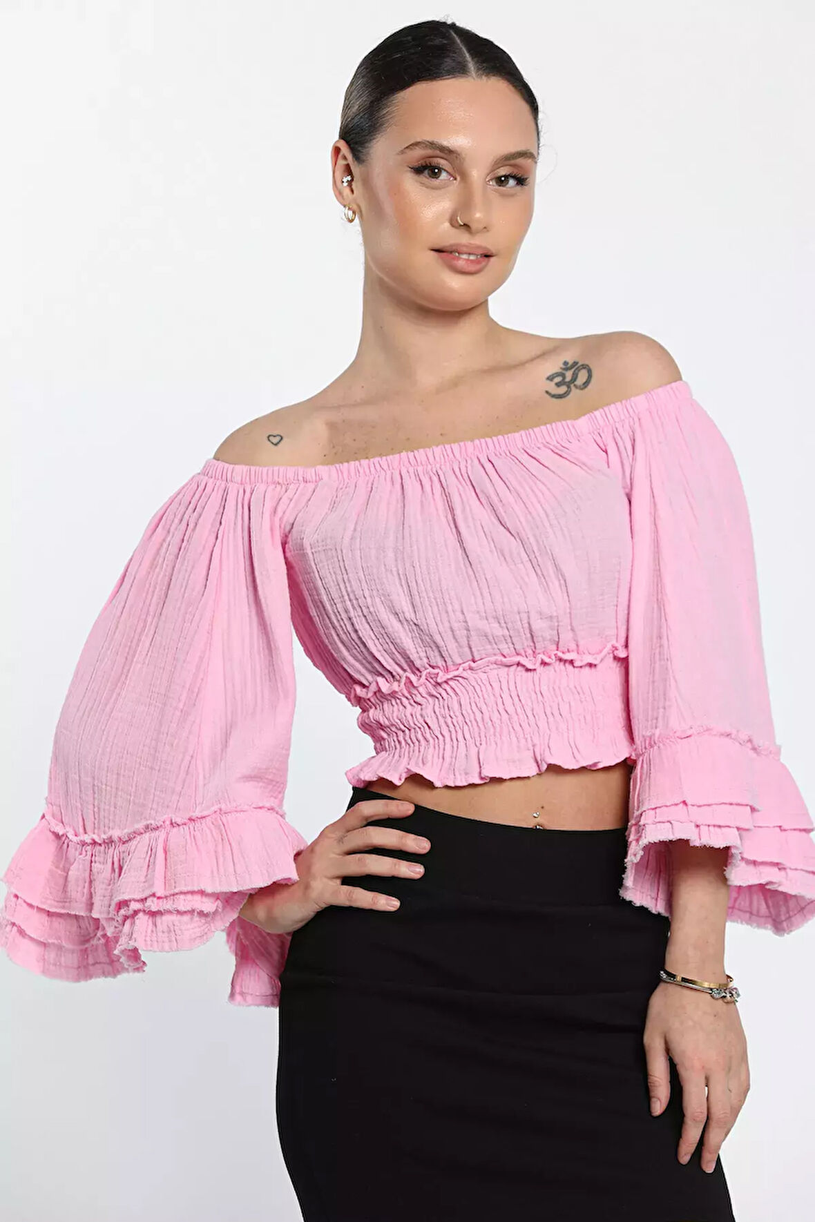 Bel Büzgülü Bol Kesim Kollu Püskül Detaylı Crop Top Kadın Bluz