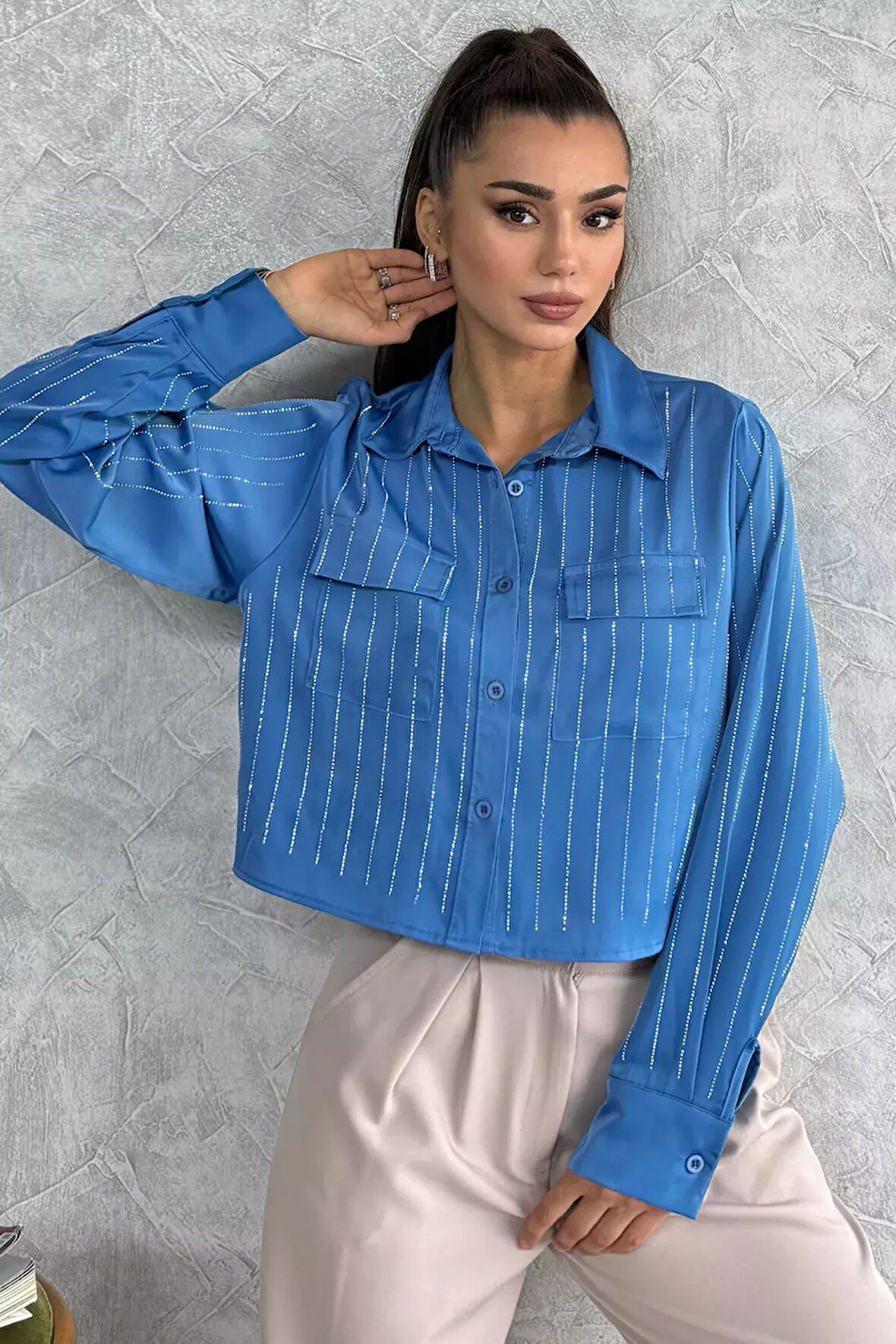 Çift Cepli Taşlı Kadın Saten Gömlek