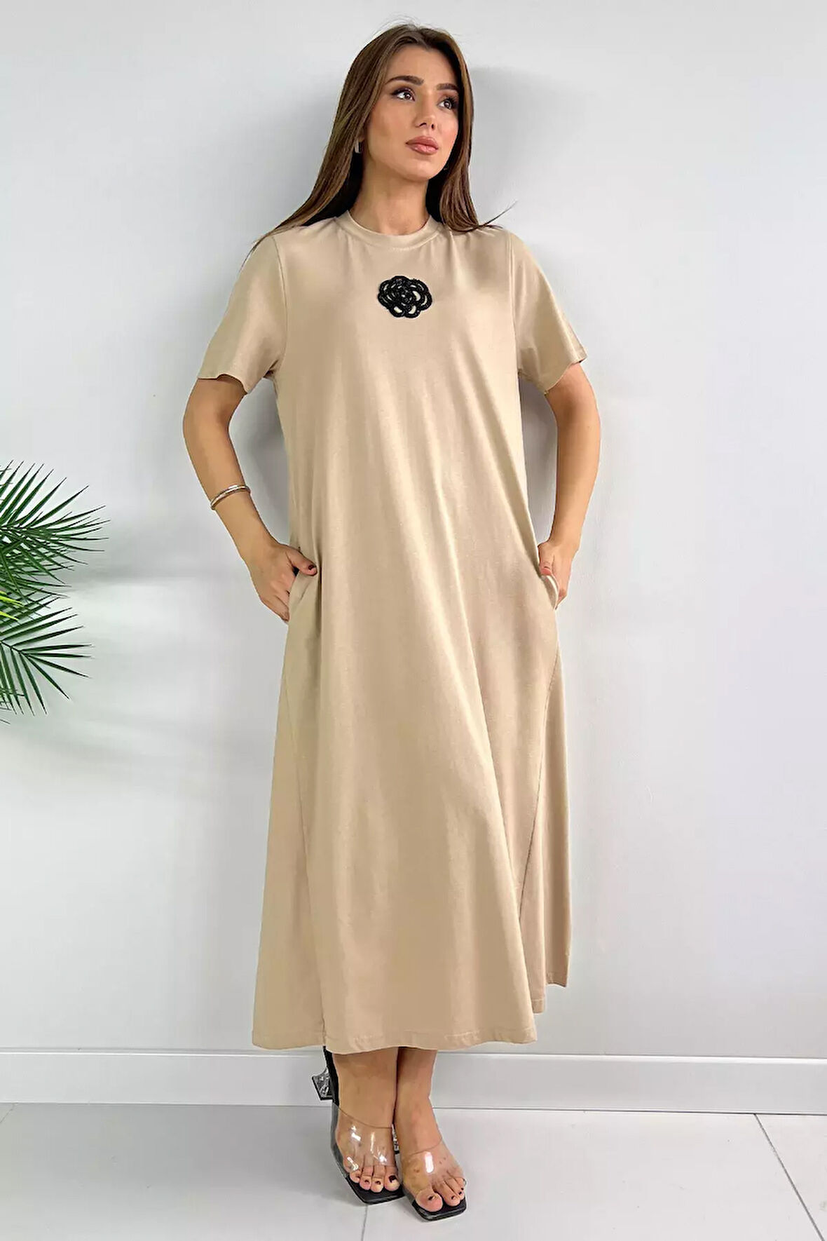 Gül Nakışlı Cepli Elbise