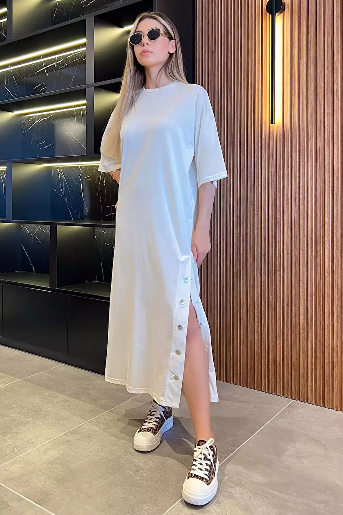 Bisiklet Yaka Çıtçıt Detaylı Kadın Salaş Elbise