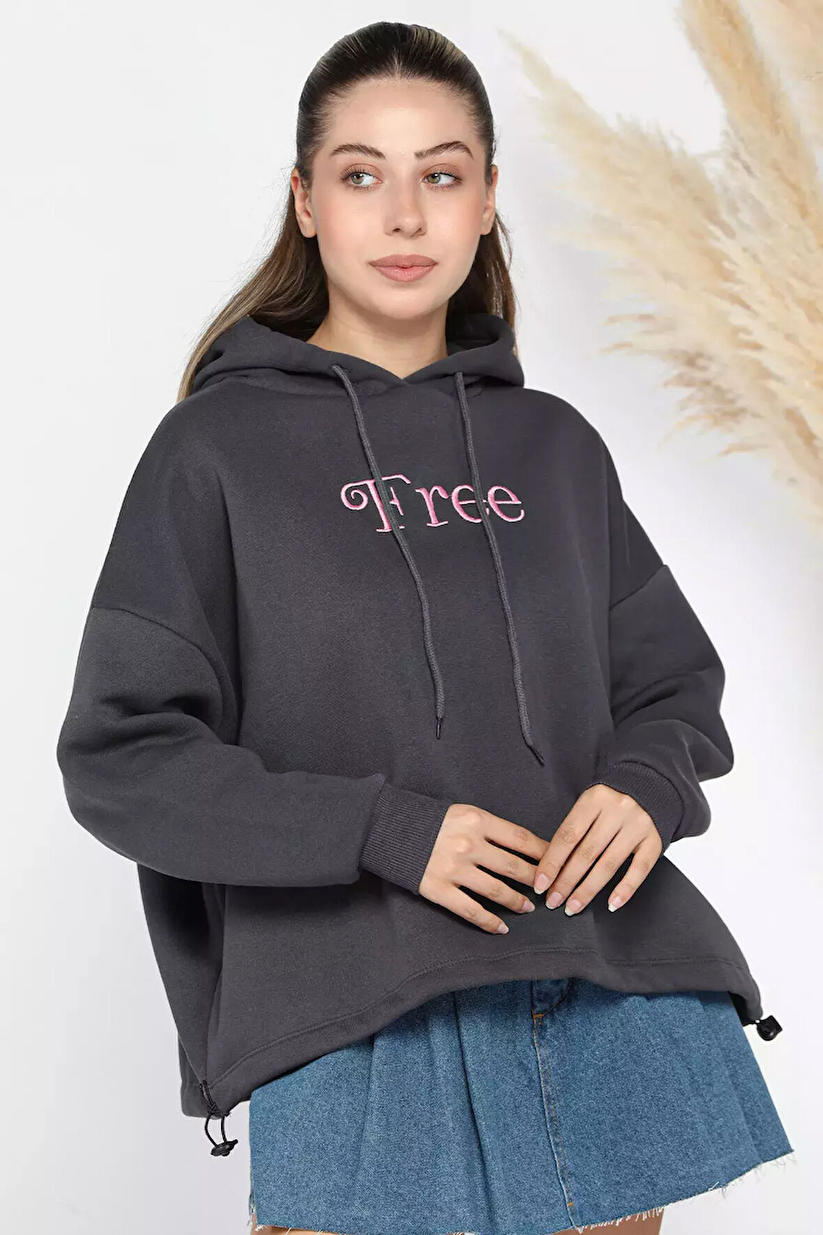 Kapüşonlu Free Nakışlı Üç İplik Şardonlu Sweatshirt