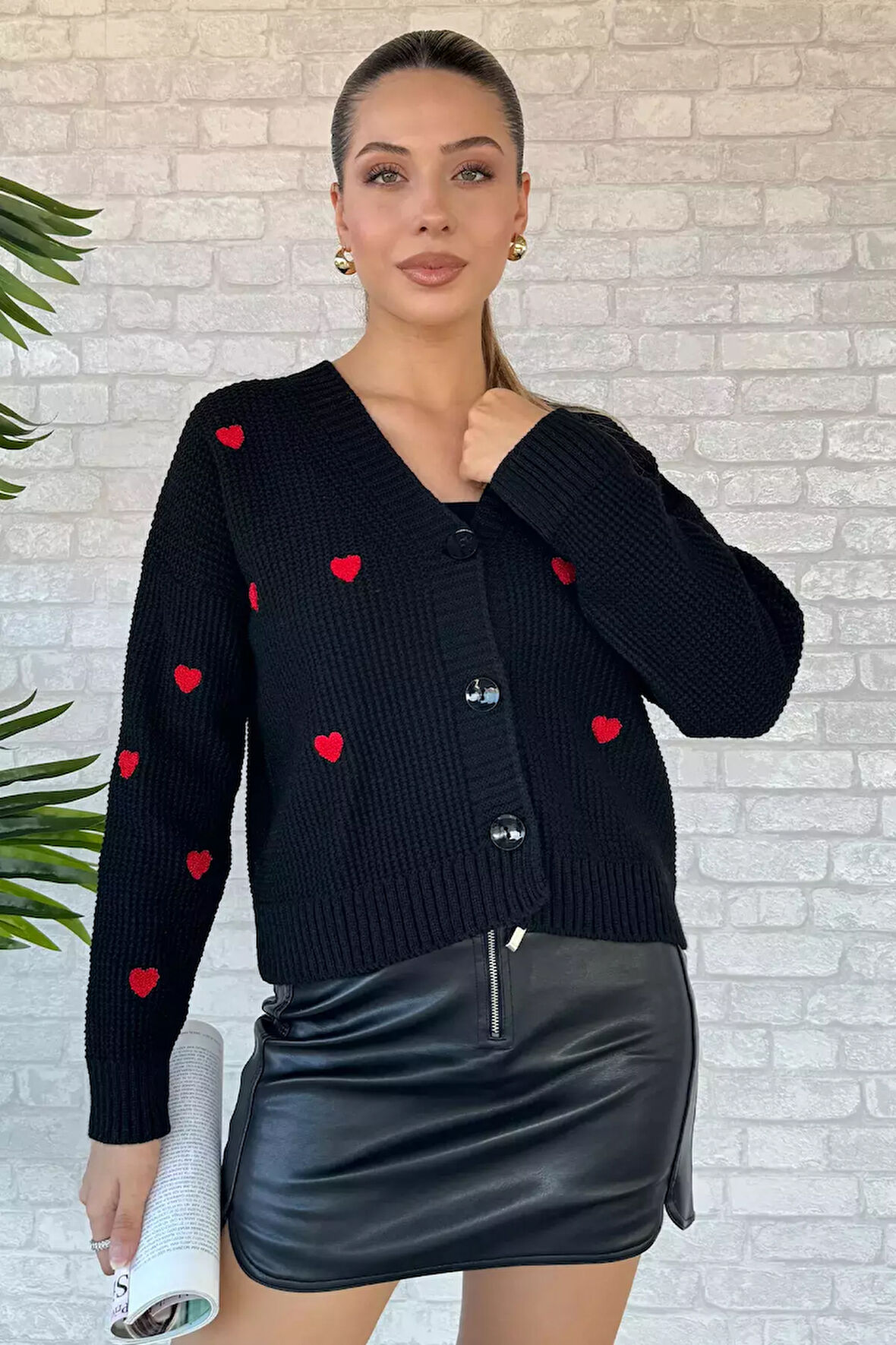 Kalp Nakışlı Triko Hırka