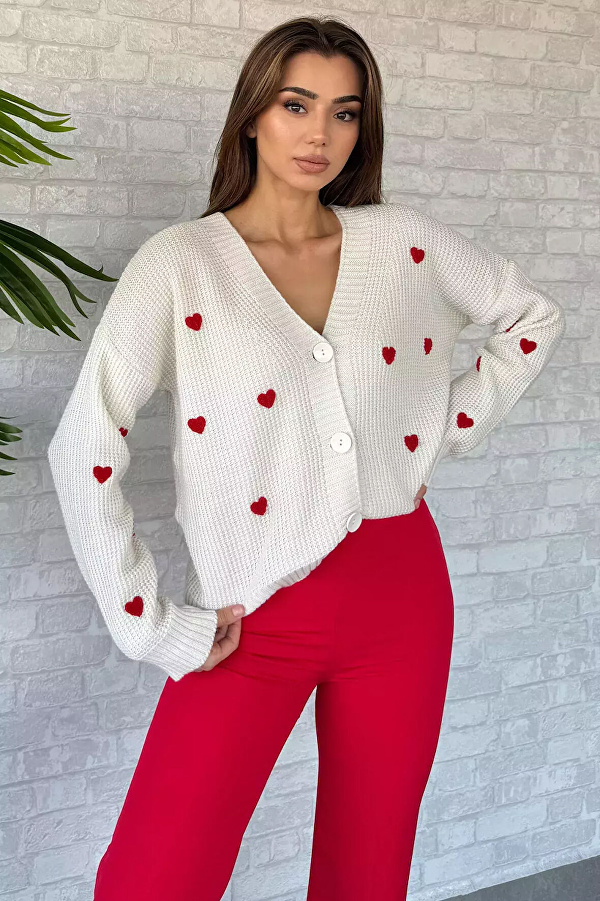 Kalp Nakışlı Triko Hırka