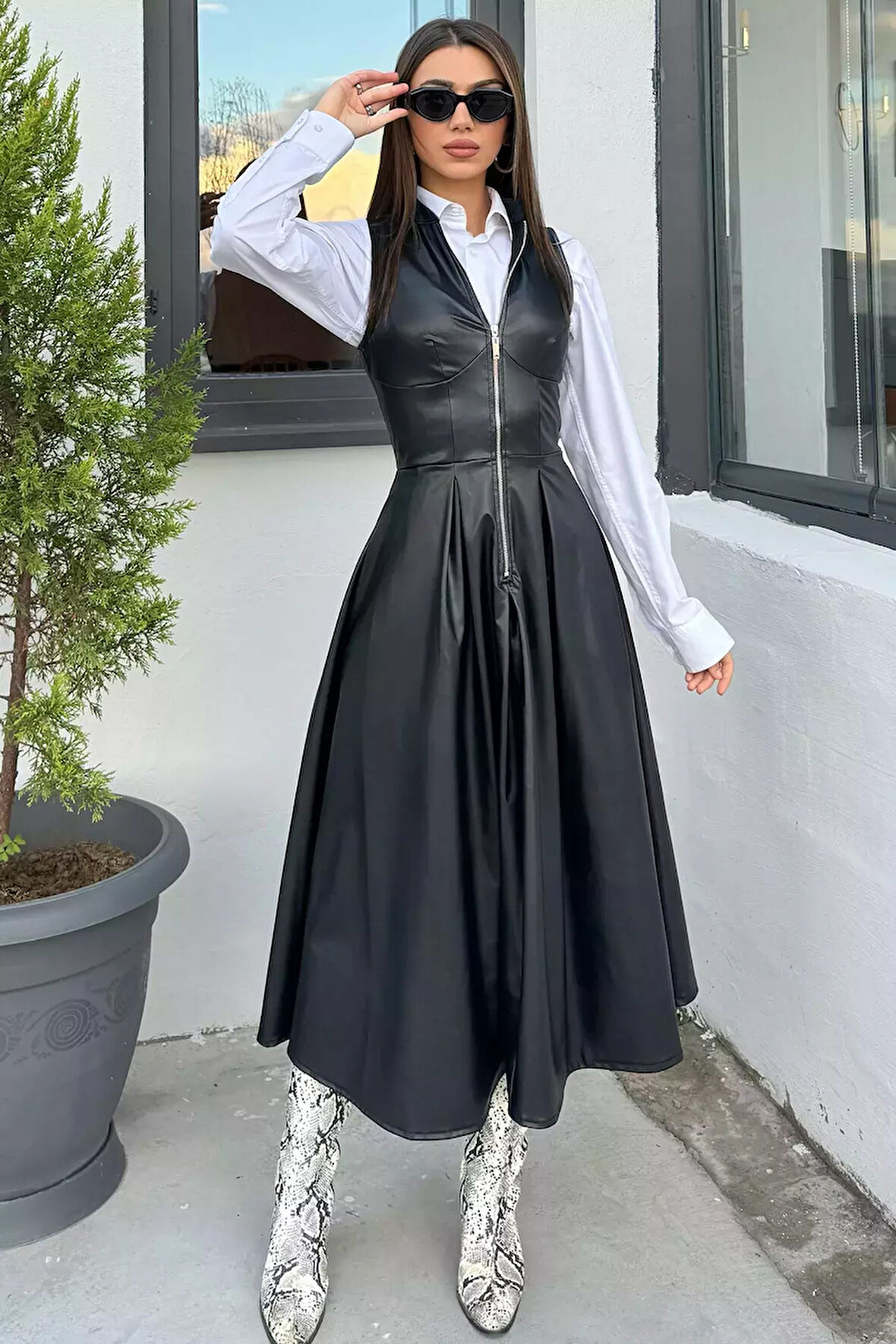 Yarım Fermuarlı Suni Deri Elbise