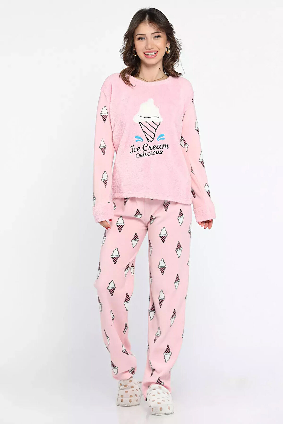 Kadın Bisiklet Yaka Desenli Polar Pijama Takımı
