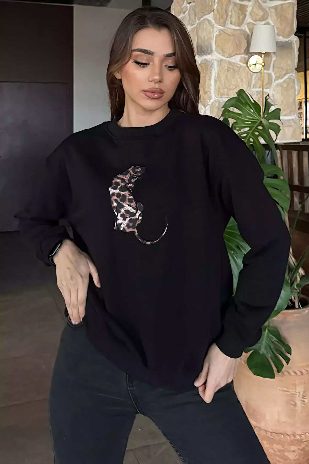 Kadın Leopar Nakışlı Üç İplik Şardonlu Sweatshirt