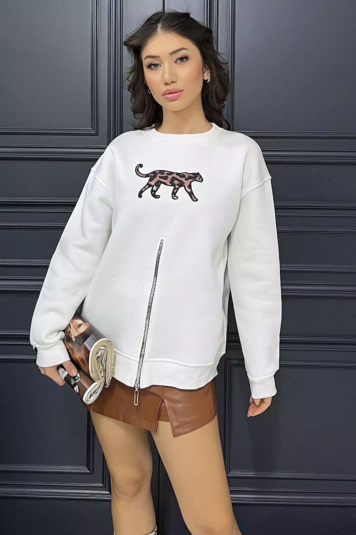Fermuar Detaylı Aplikeli Kadın Sweatshirt