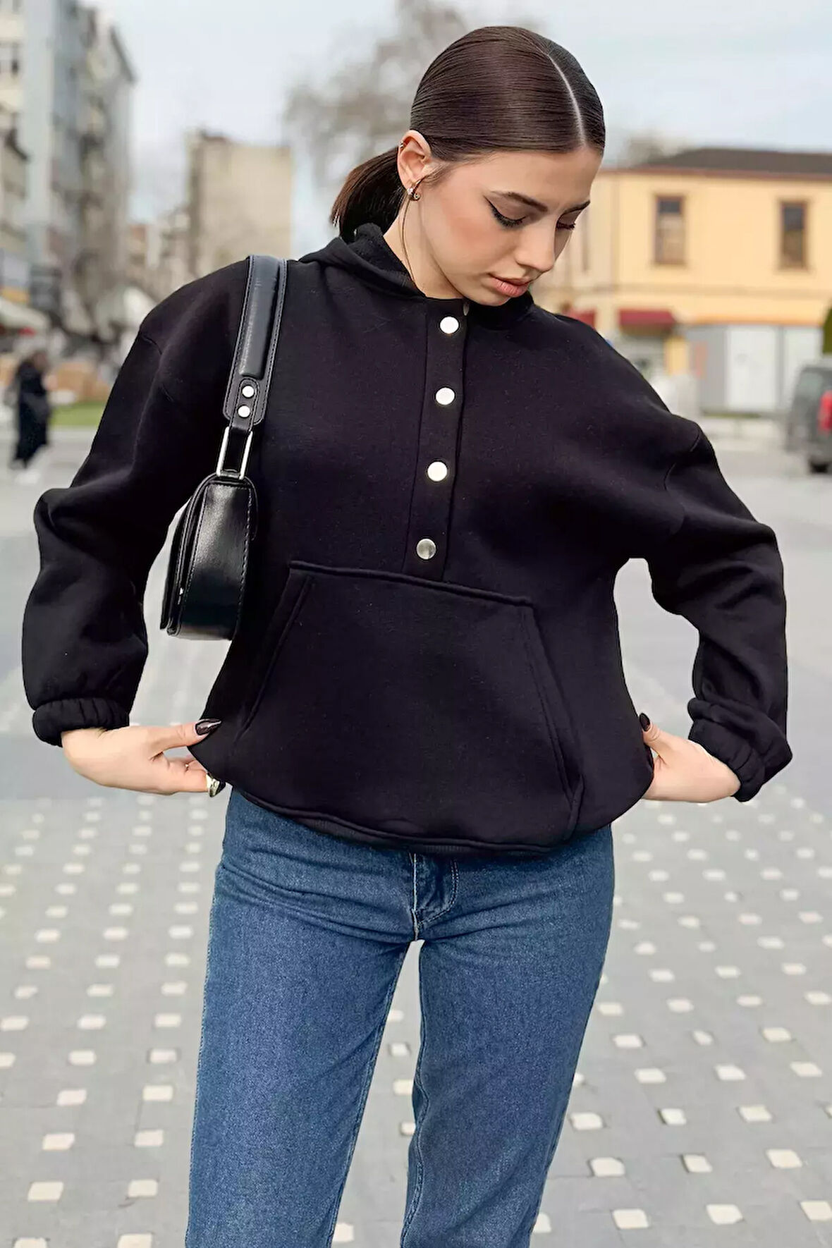 Kadın Şardonlu Kanguru Cepli Düğme Detaylı Sweatshirt
