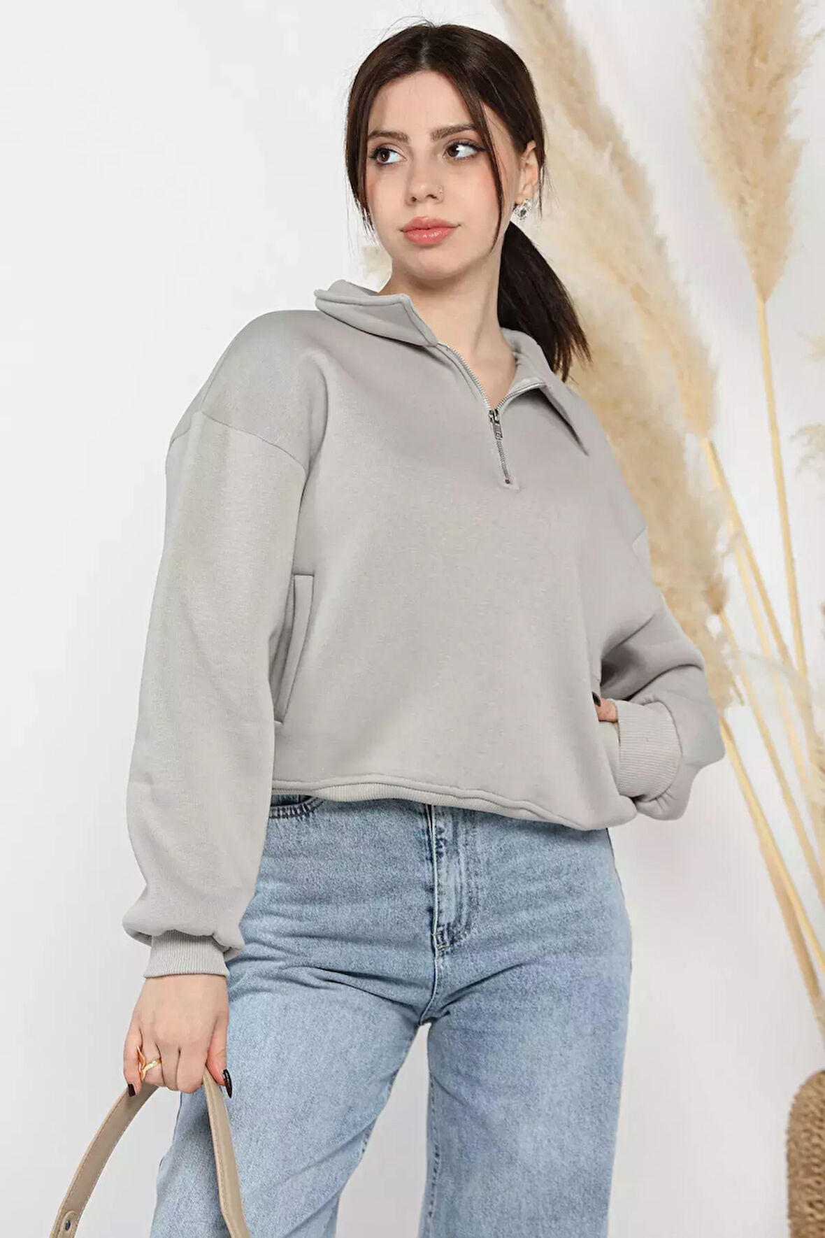 Dik Yaka Yarım Fermuarlı Şardonlu Kadın Sweatshirt