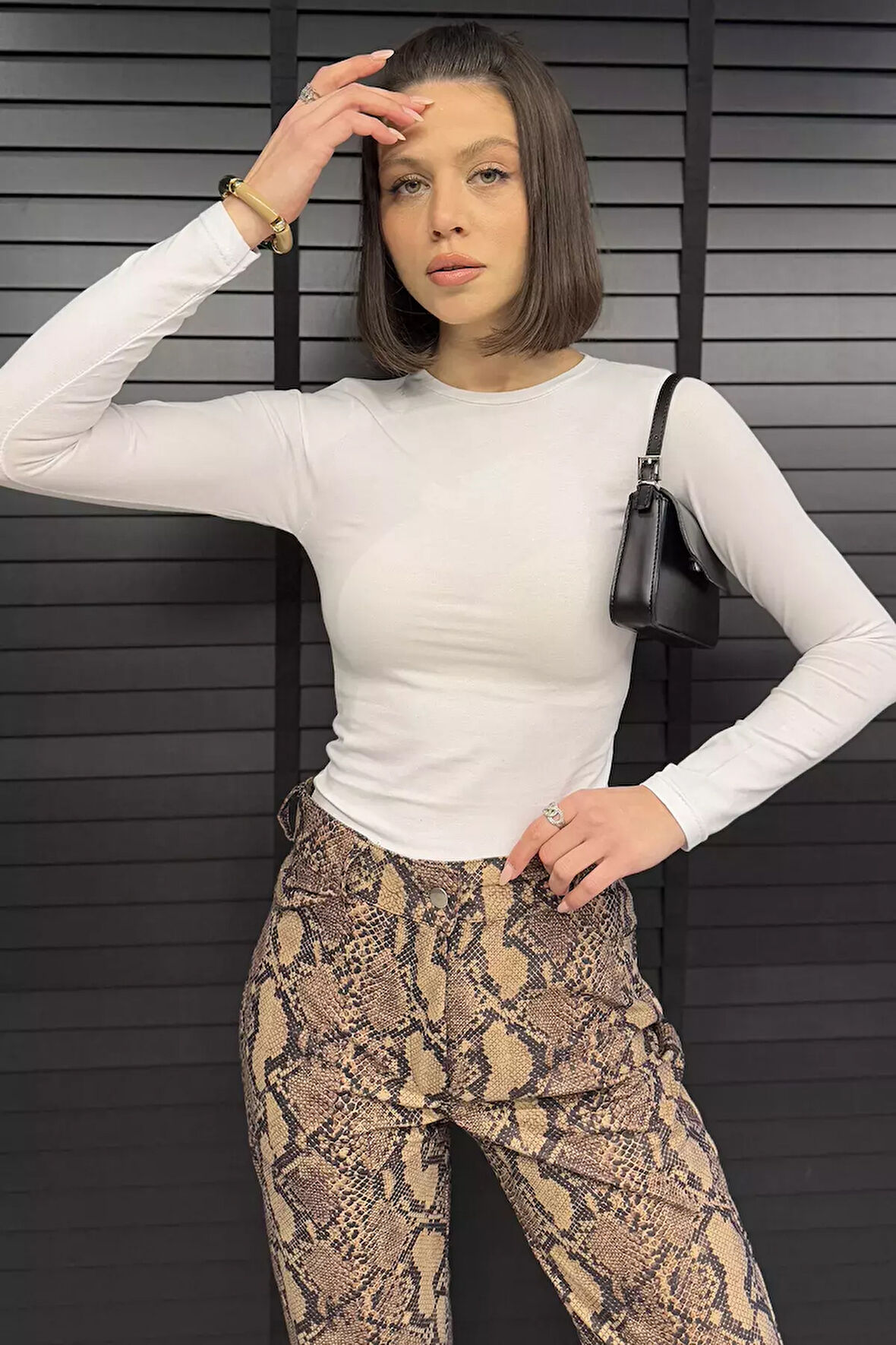 Bisiklet Yaka Kadın Body Bluz